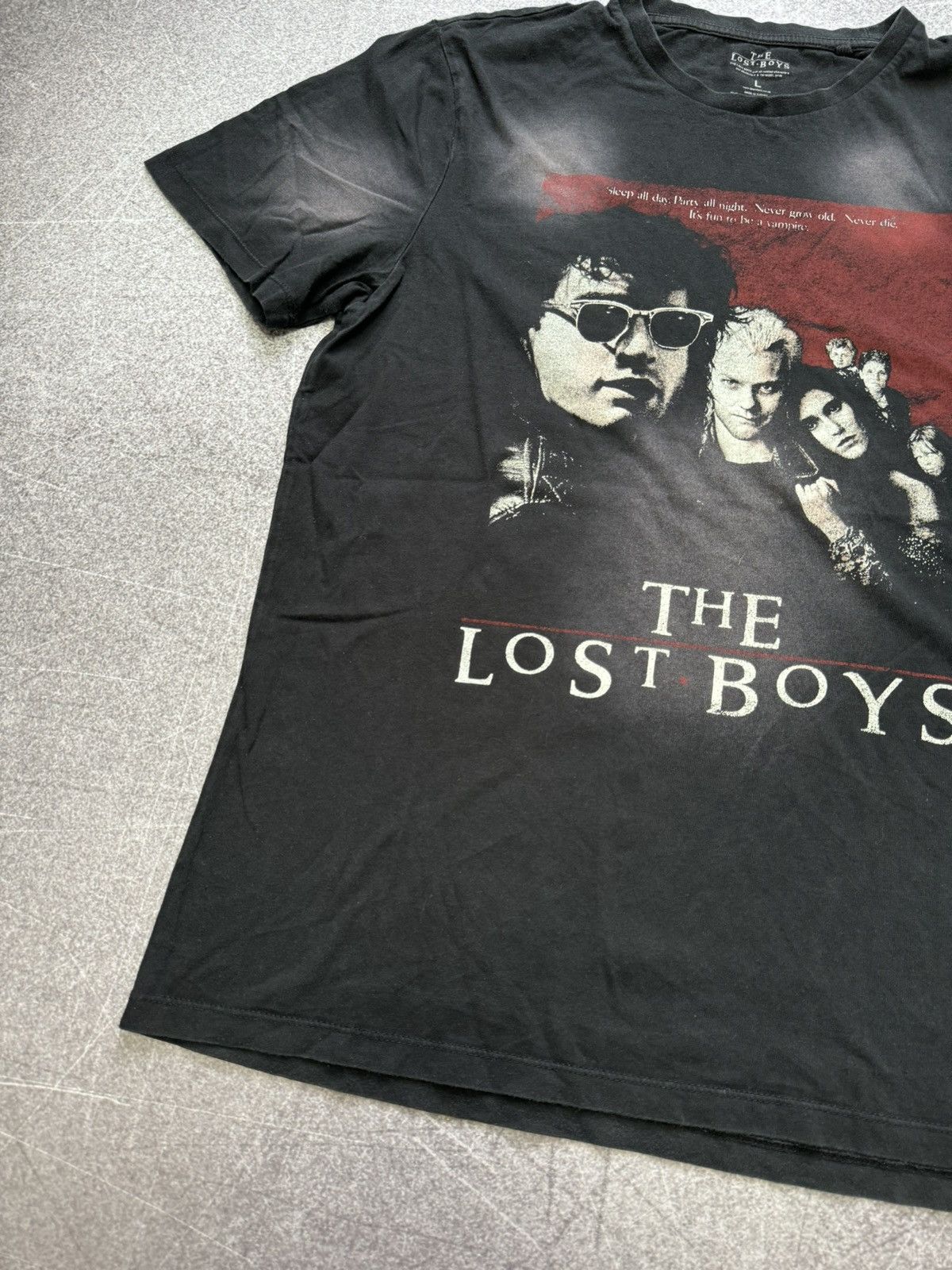 Vintage Vintage The Lost Boys Movie Tee Size US L / EU 52-54 / 3 - 6 Thumbnail