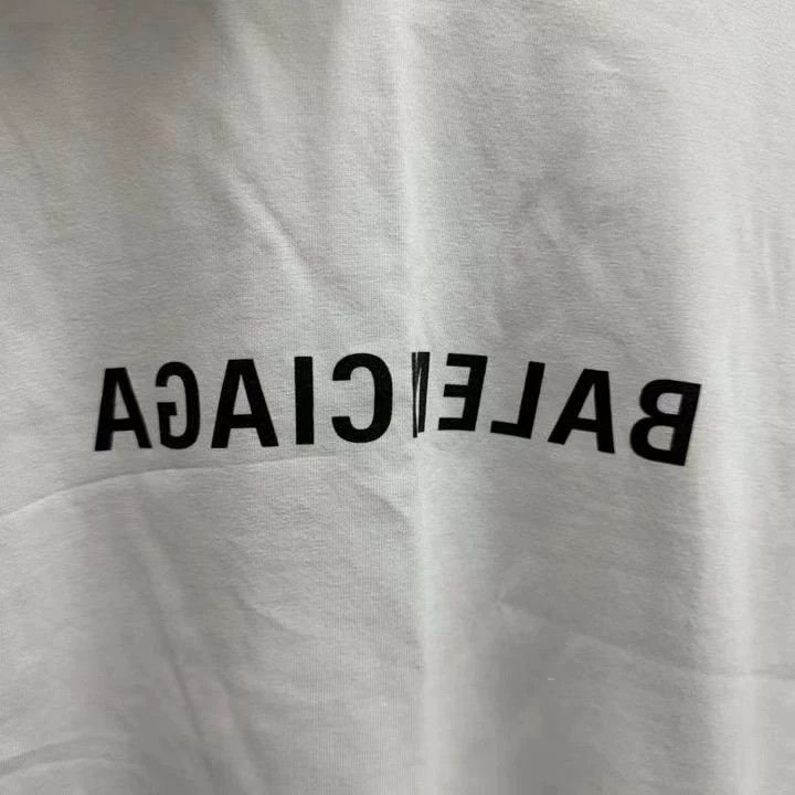 Balenciaga Balenciaga Inverted logo damage short sleeve Size US L / EU 52-54 / 3 - 3 Thumbnail