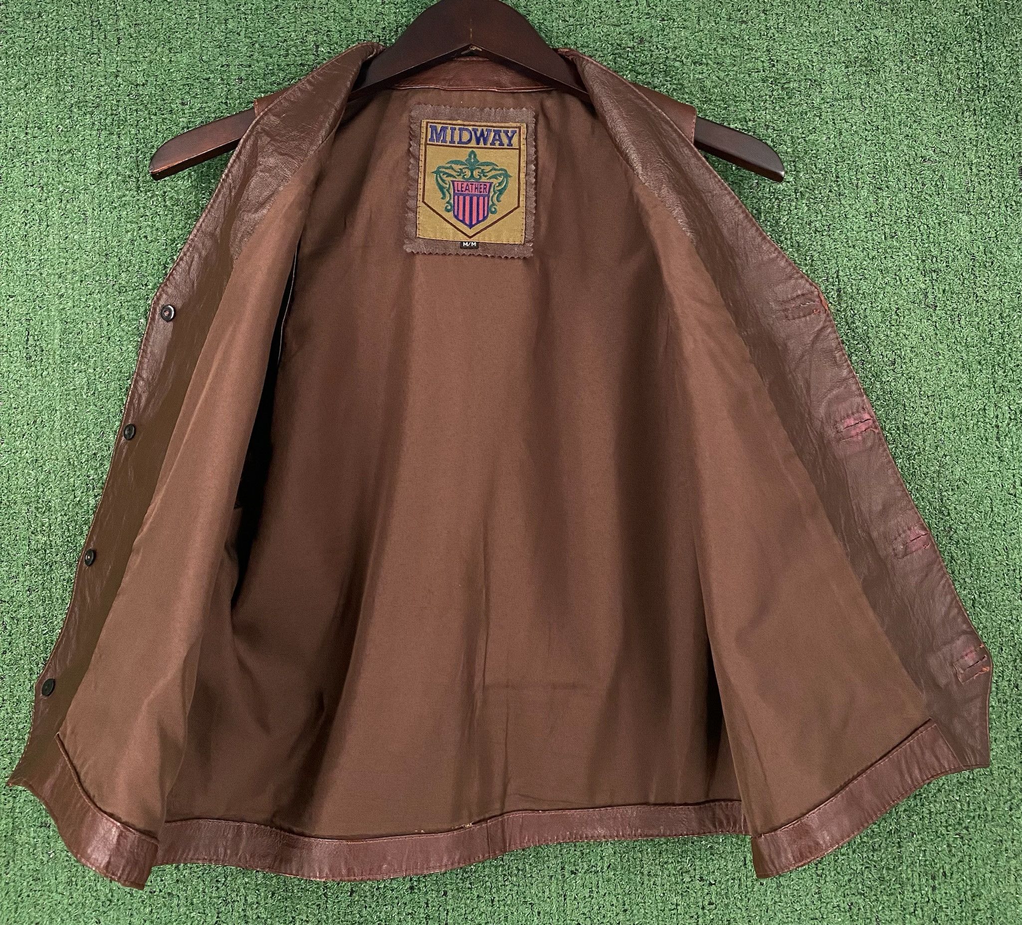 Other 80’s Midway Chocolate Brown Button Leather Vest Men’s Medium Size US M / EU 48-50 / 2 - 3 Thumbnail