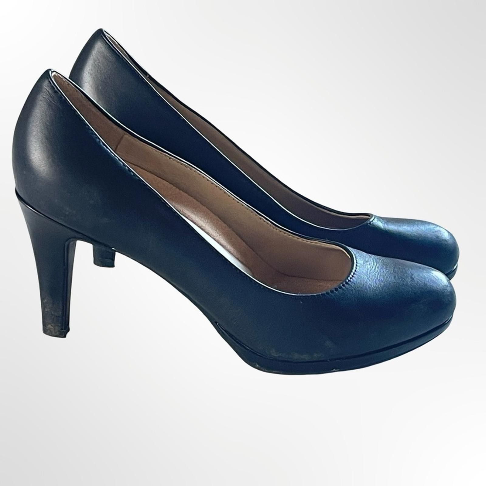 Other Naturalizer Elegant Black Pumps in size 7 Size US 7 / IT 37 - 2 Thumbnail
