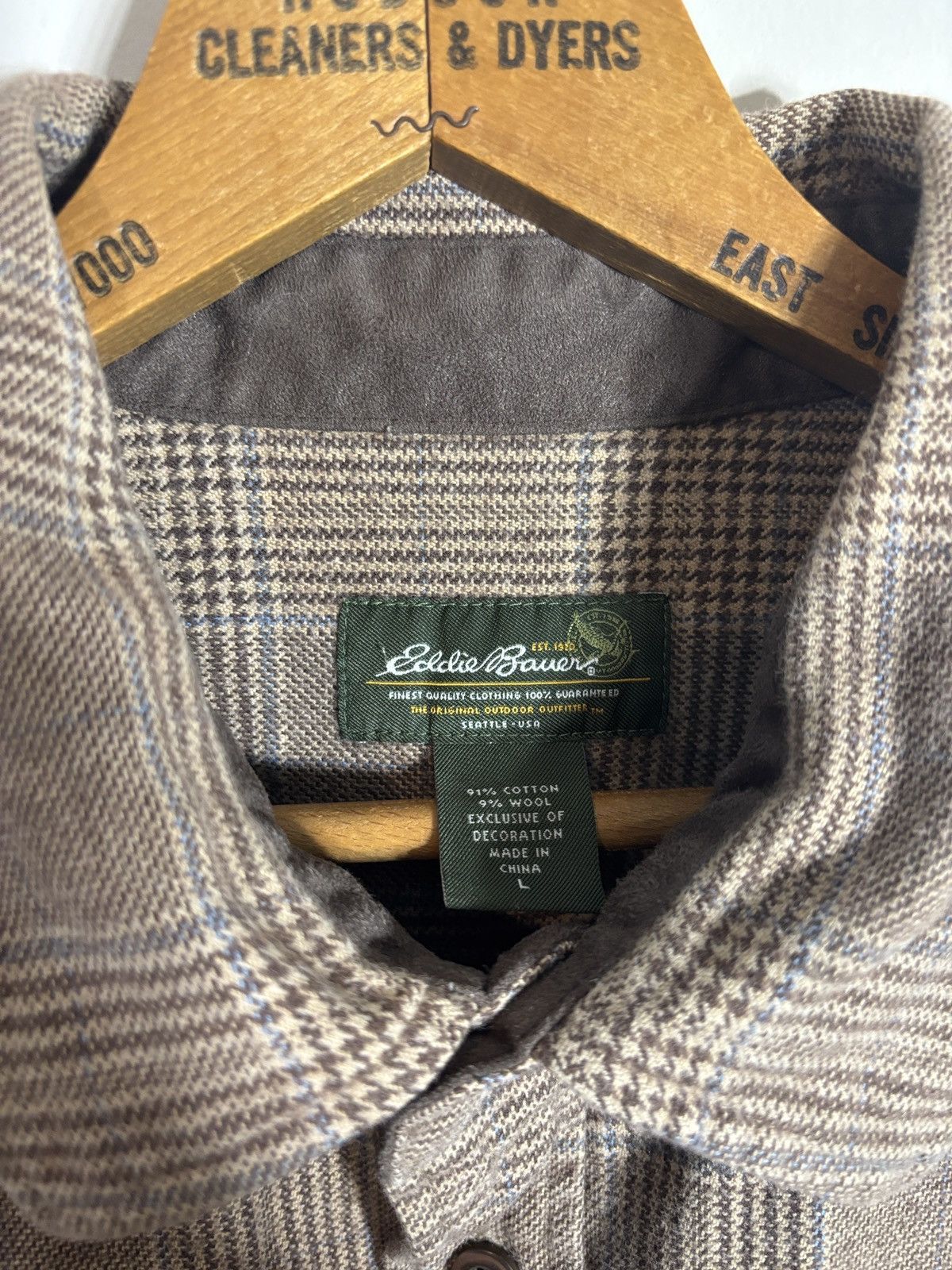 Eddie Bauer Eddie Bauer Button Up Shirt Brown Plaid Elbow Patches Wool Size US L / EU 52-54 / 3 - 2 Thumbnail