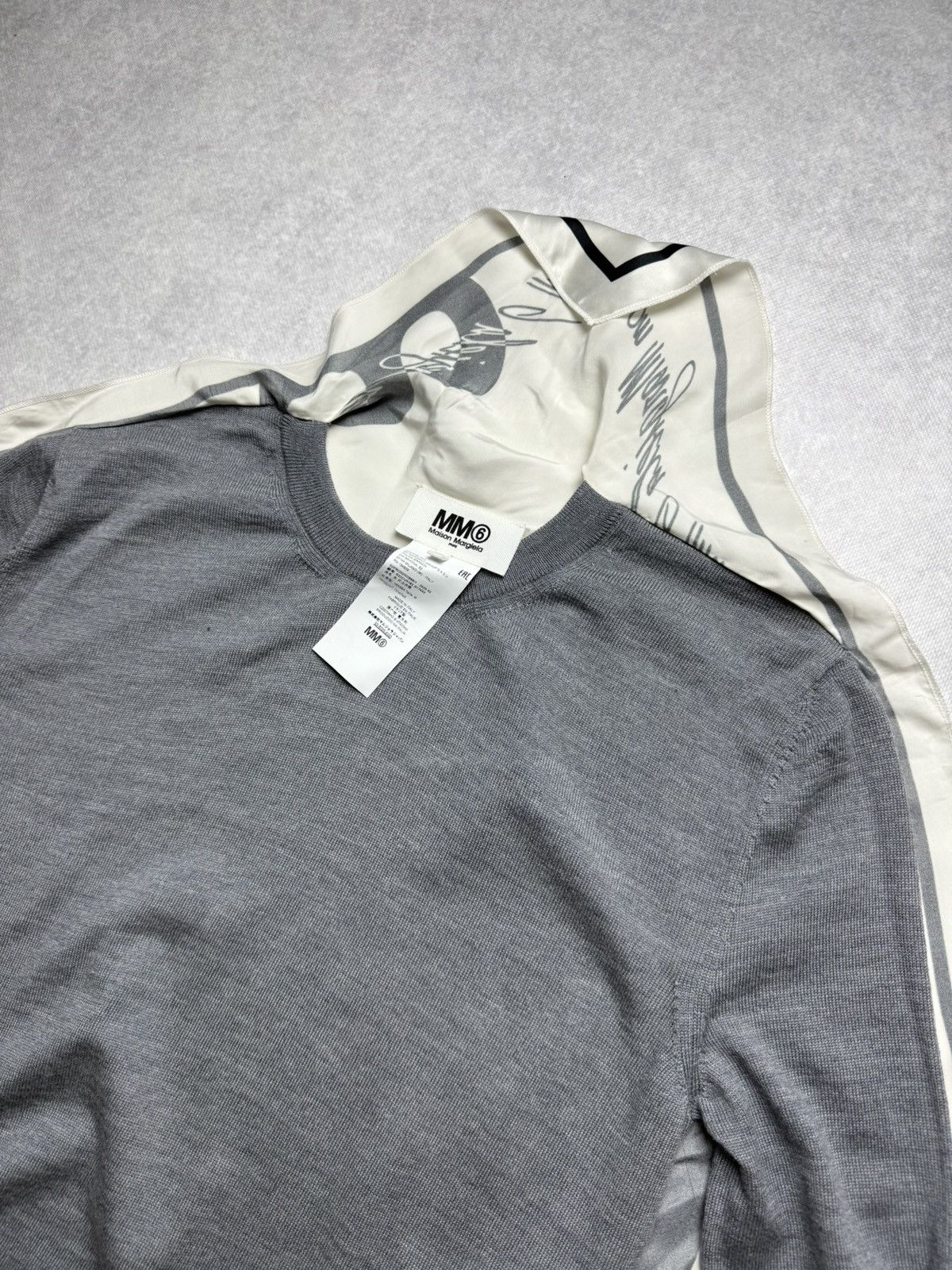 Maison Margiela Gray knit dress with printed back scarf MM6 Maison Margiela Size M / US 6-8 / IT 42-44 - 2 Thumbnail