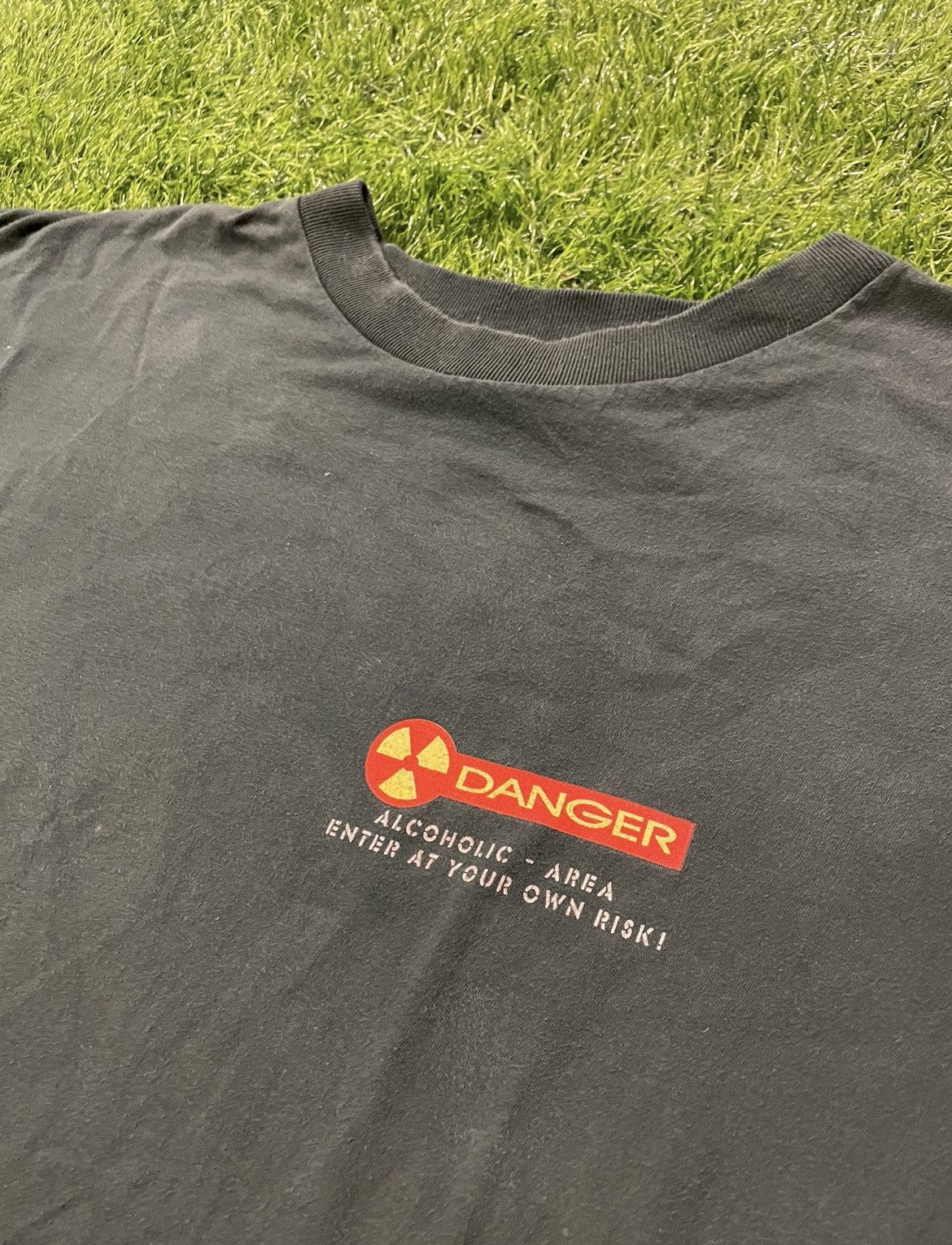 Vintage Vintage Bombshelter Switzerland Lauterbrunnen Tee Size XXL Size US XXL / EU 58 / 5 - 3 Thumbnail