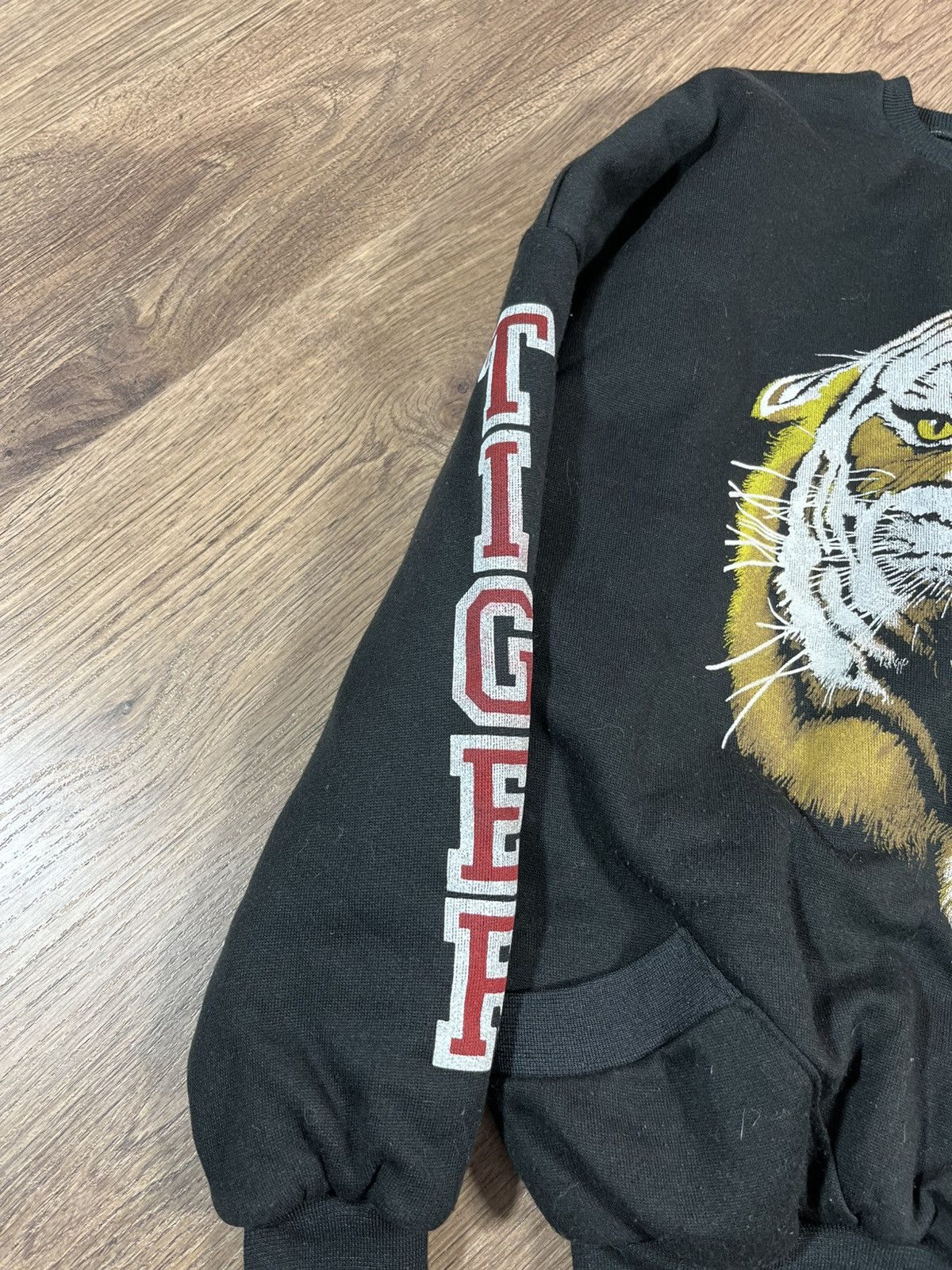 Vintage Vintage 90s Tiger🐯 Rare Sweatshirt warm with pockets Size US XL / EU 56 / 4 - 5 Thumbnail