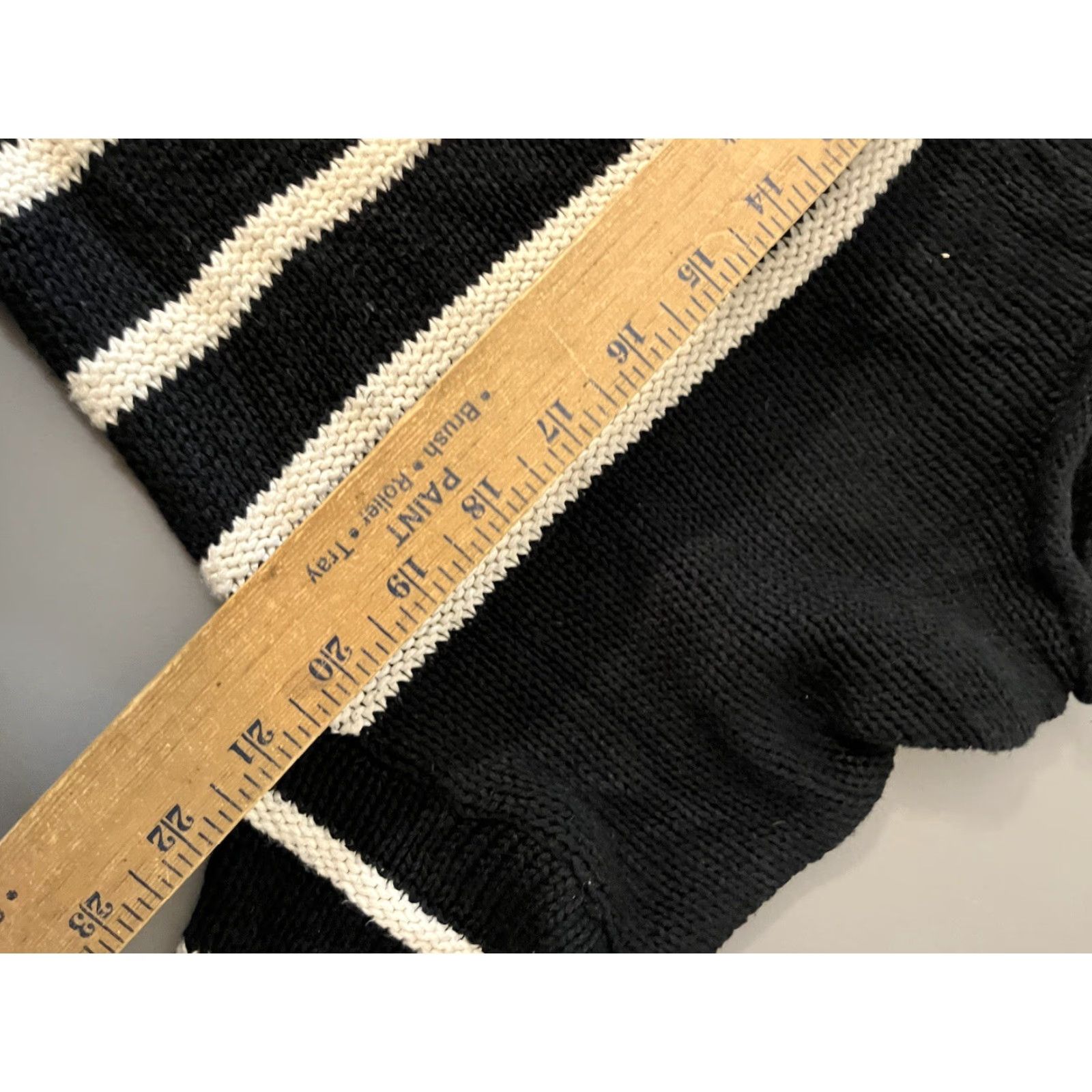 H&M H&M Sweater Womens XS Crew Neck Knit Striped Black Button Accents Size XS / US 0-2 / IT 36-38 - 5 Thumbnail