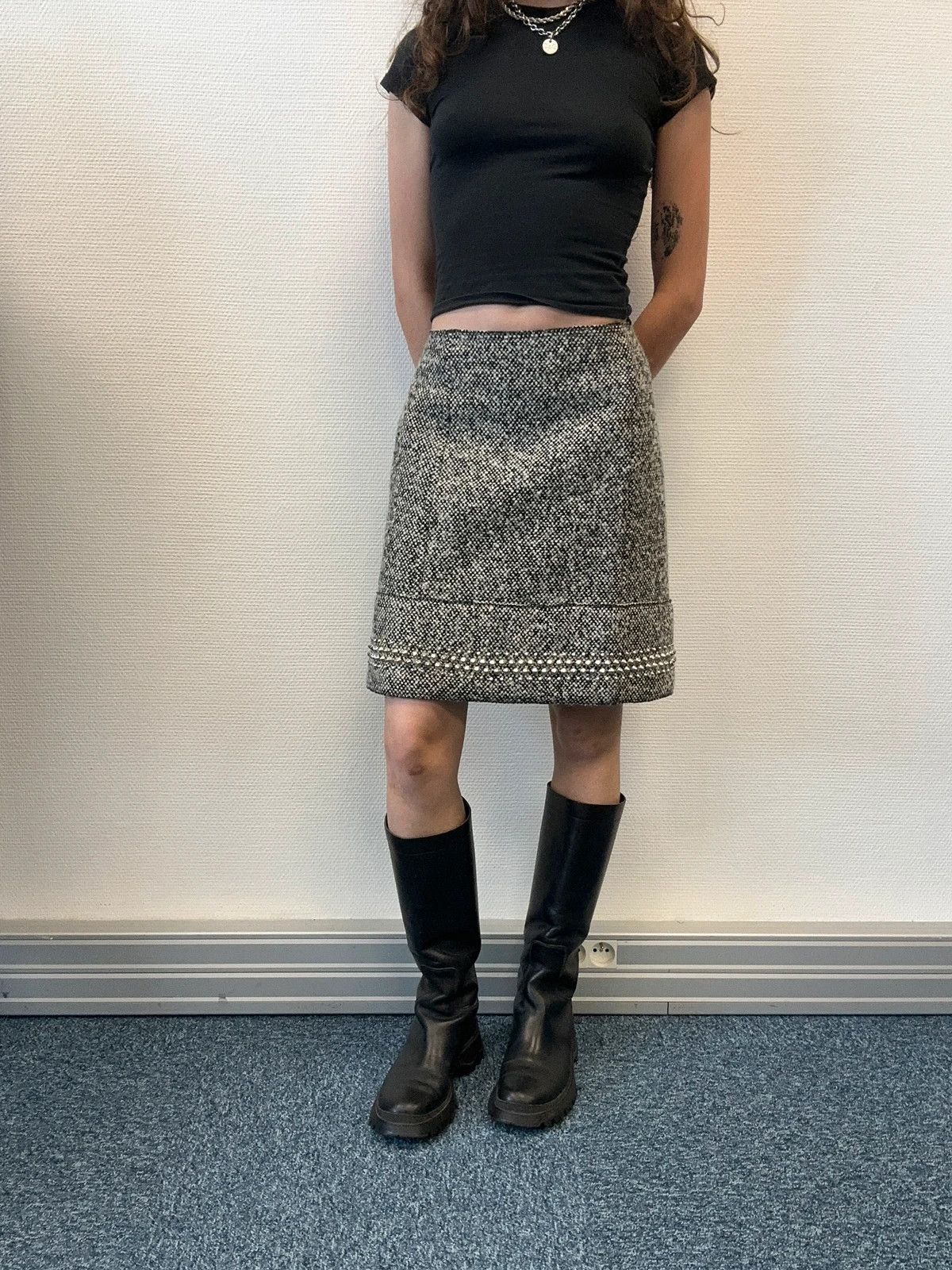 Miu Miu Miu Miu 00’s Grey Tweed Wool Skirt Strass Spike Nail Size 34" / US 12 / IT 48 - 1 Thumbnail