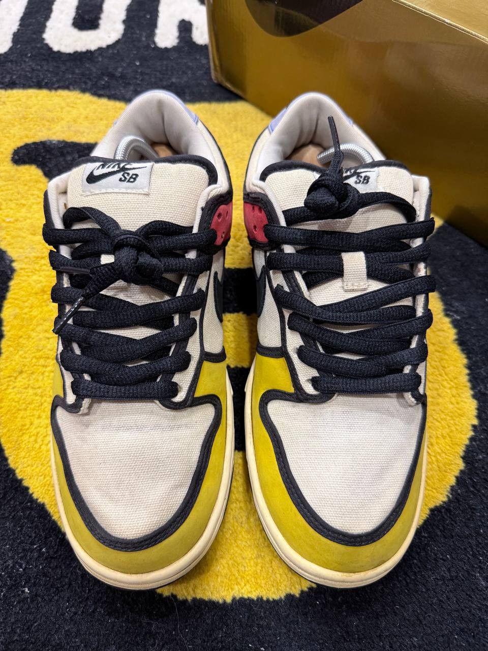 Nike Nike SB Dunk Low Piet Mondrian (2008) 304292-702 Size US 9.5 / EU 42-43 - 4 Thumbnail