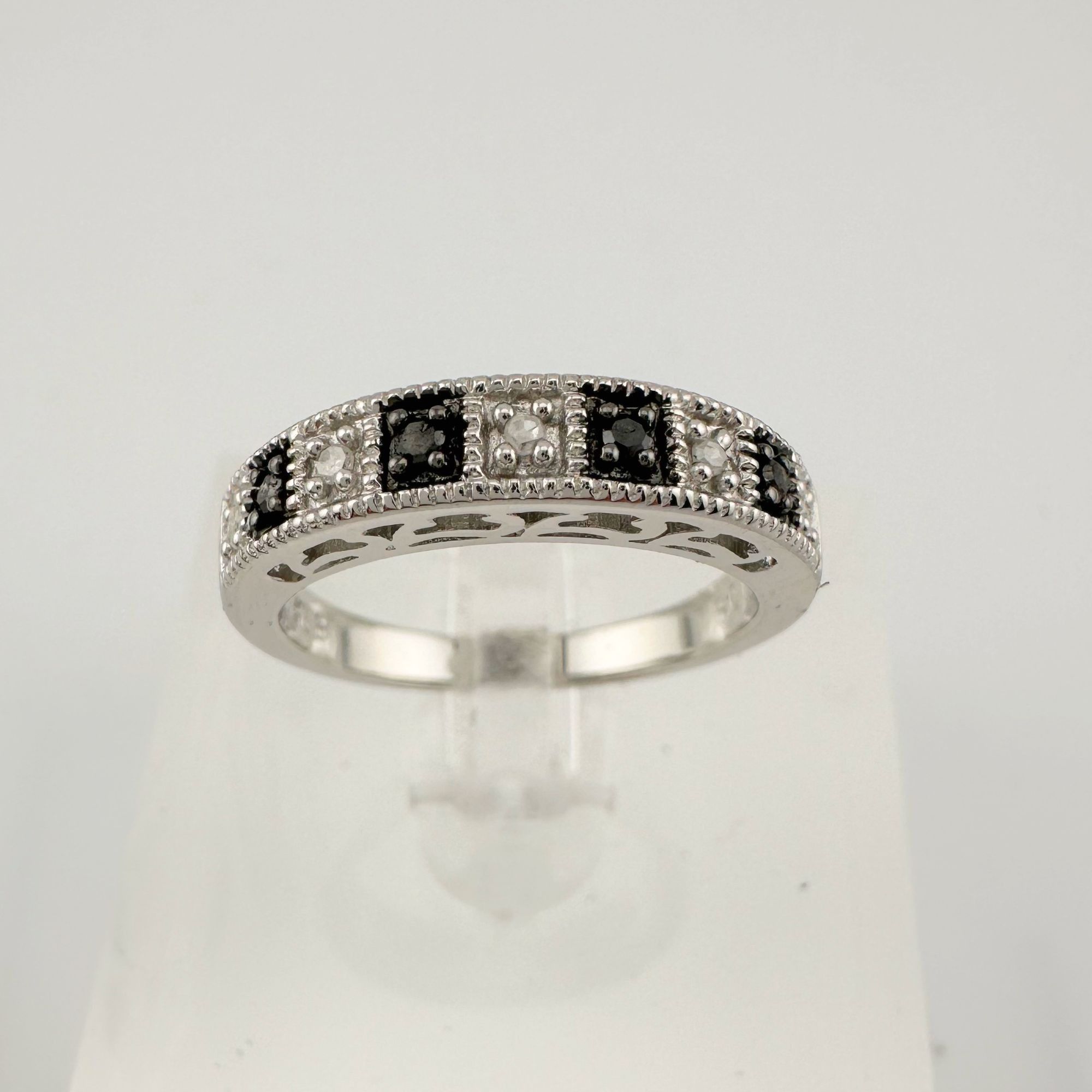 Other Natural Black and White Diamond Band Ring - size 7.25 Size ONE SIZE - 2 Thumbnail