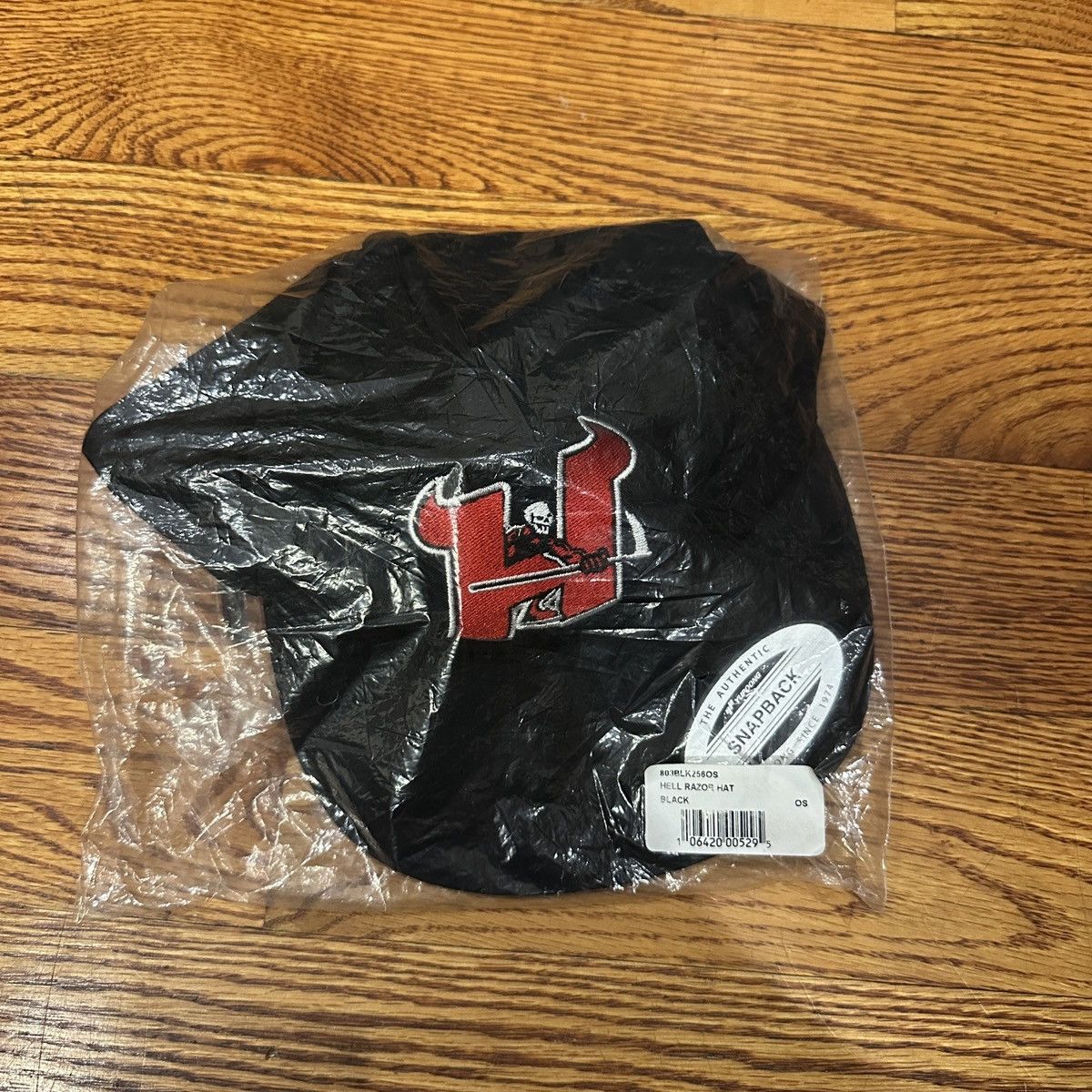 Warren Lotas Warren Lotas Hell Razor Snapback Hat Size ONE SIZE - 4 Thumbnail