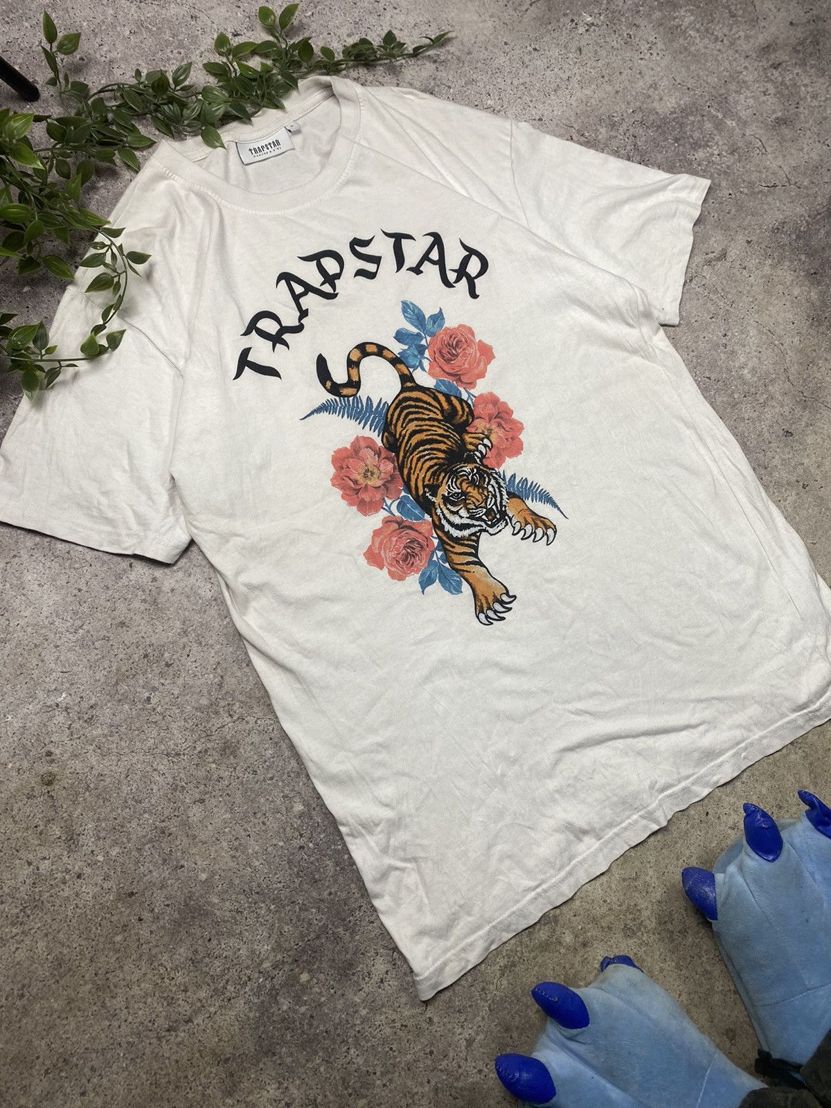 Trapstar London Trapstar T-Shirt Big Logo Tiger Y2K England Short Sleeve Size US L / EU 52-54 / 3 - 2 Thumbnail
