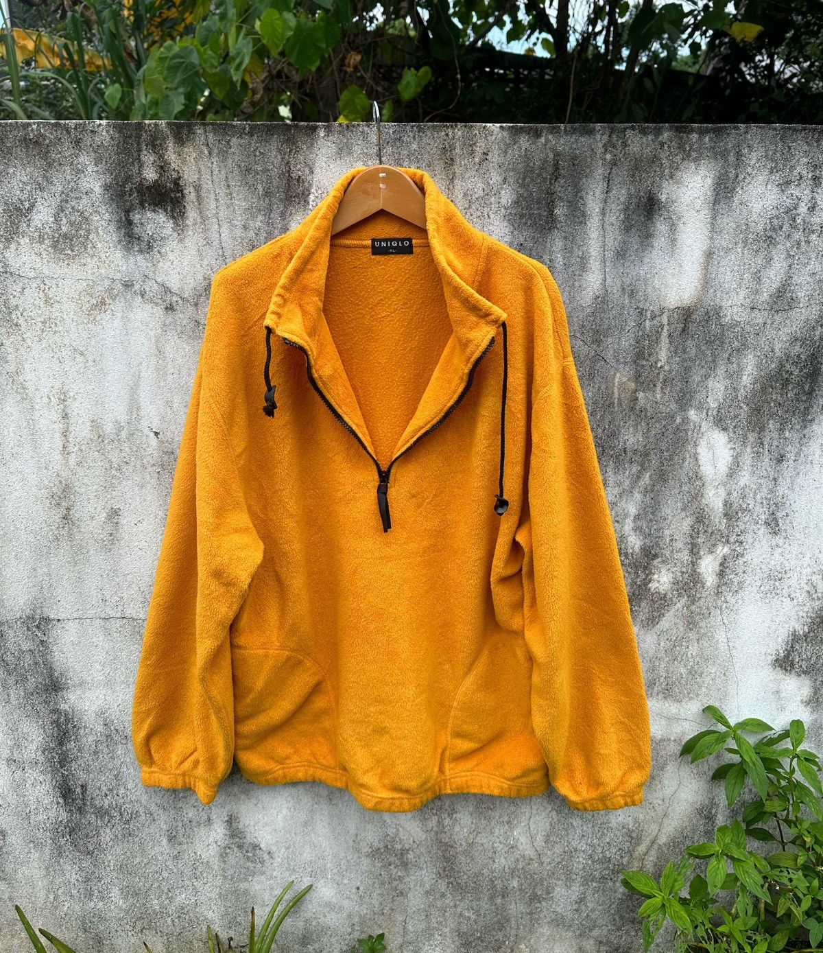 Uniqlo Uniqlo half zipper sweatshirt Size US XL / EU 56 / 4 - 2 Thumbnail