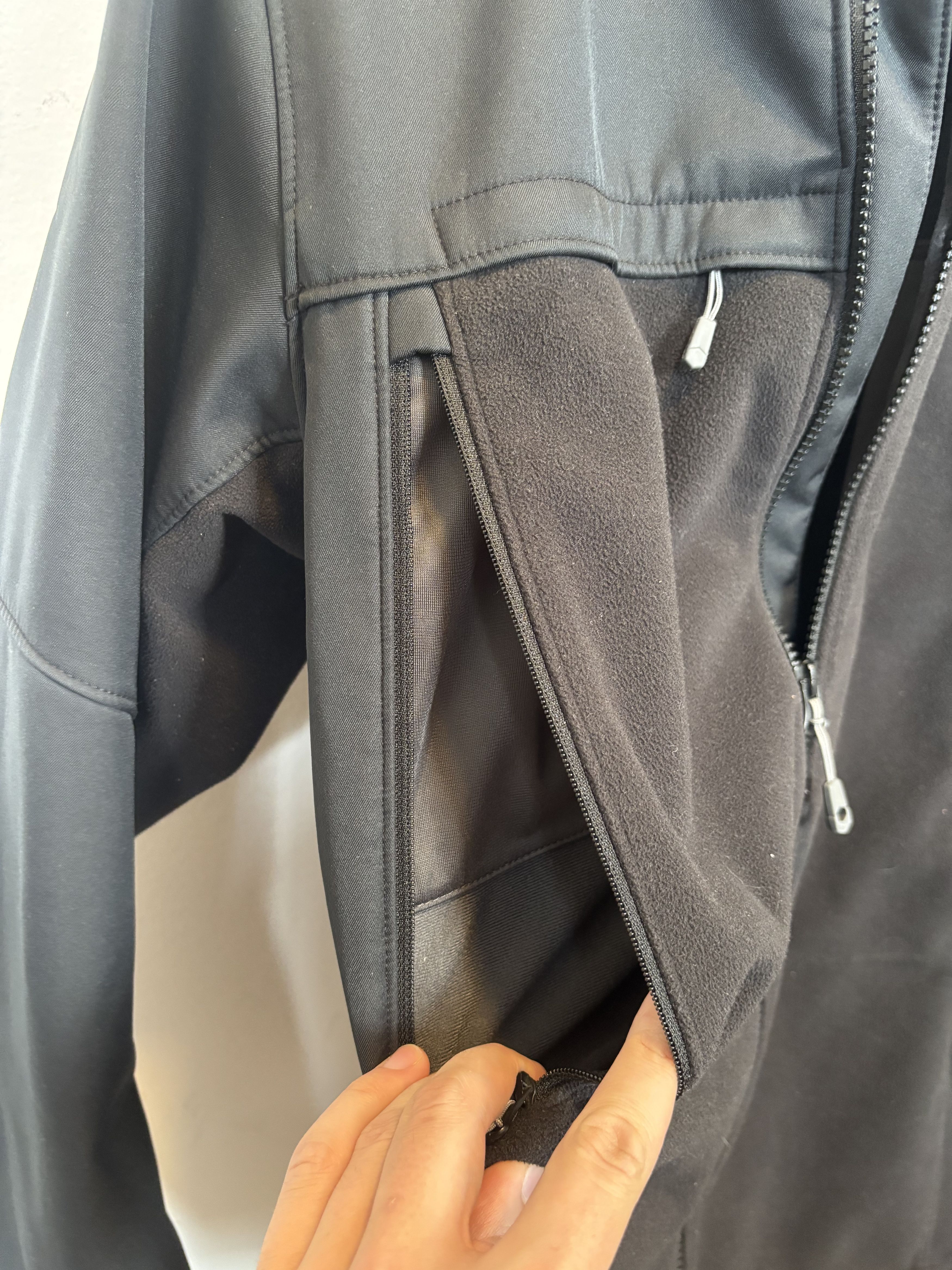 Mountain Hardwear Mountain Hardwear Light Jacket -- Black Size US S / EU 44-46 / 1 - 3 Thumbnail