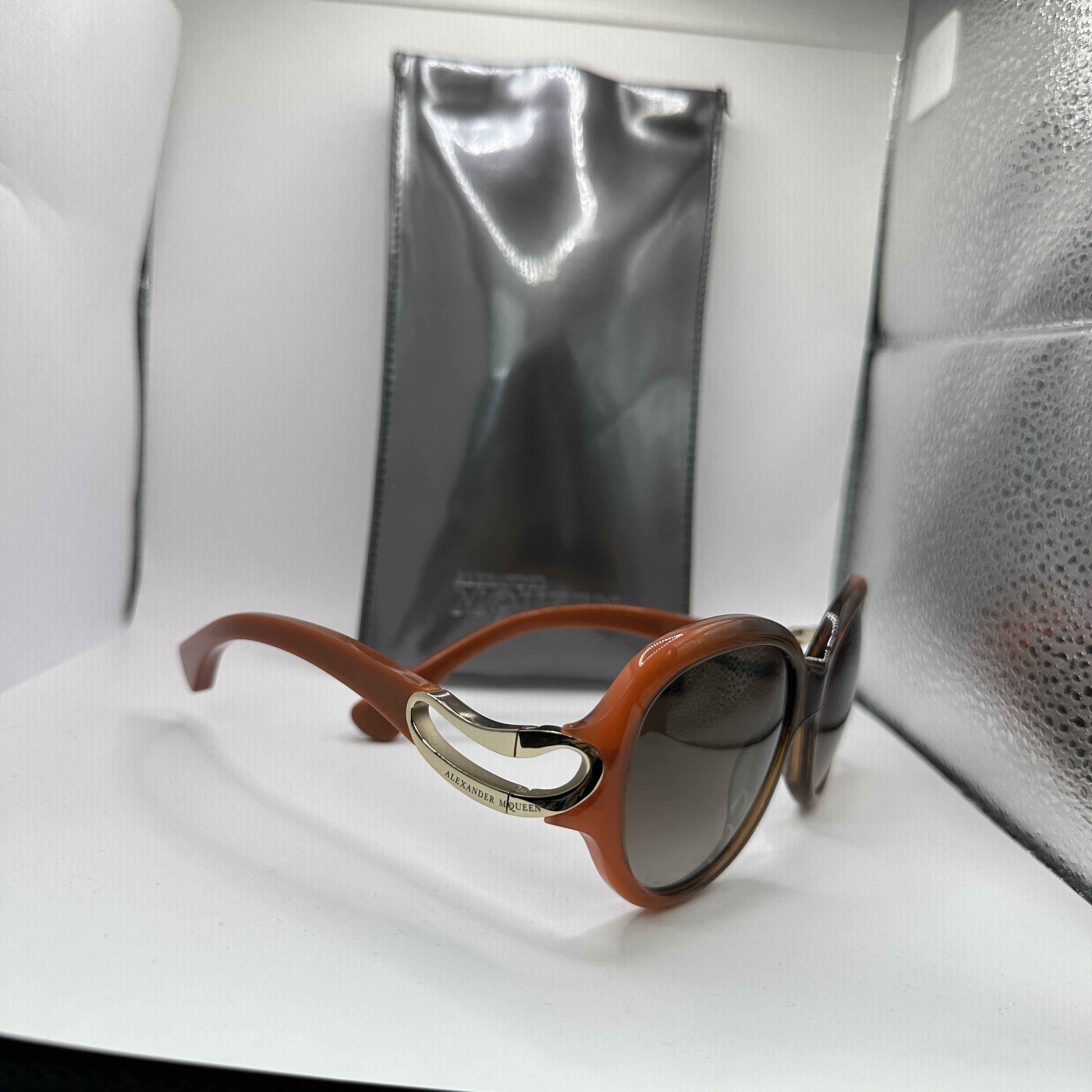 Alexander McQueen × Vintage Vintage Y2K Alexander McQueen Oversize Oval Gradient Size ONE SIZE - 1 Thumbnail
