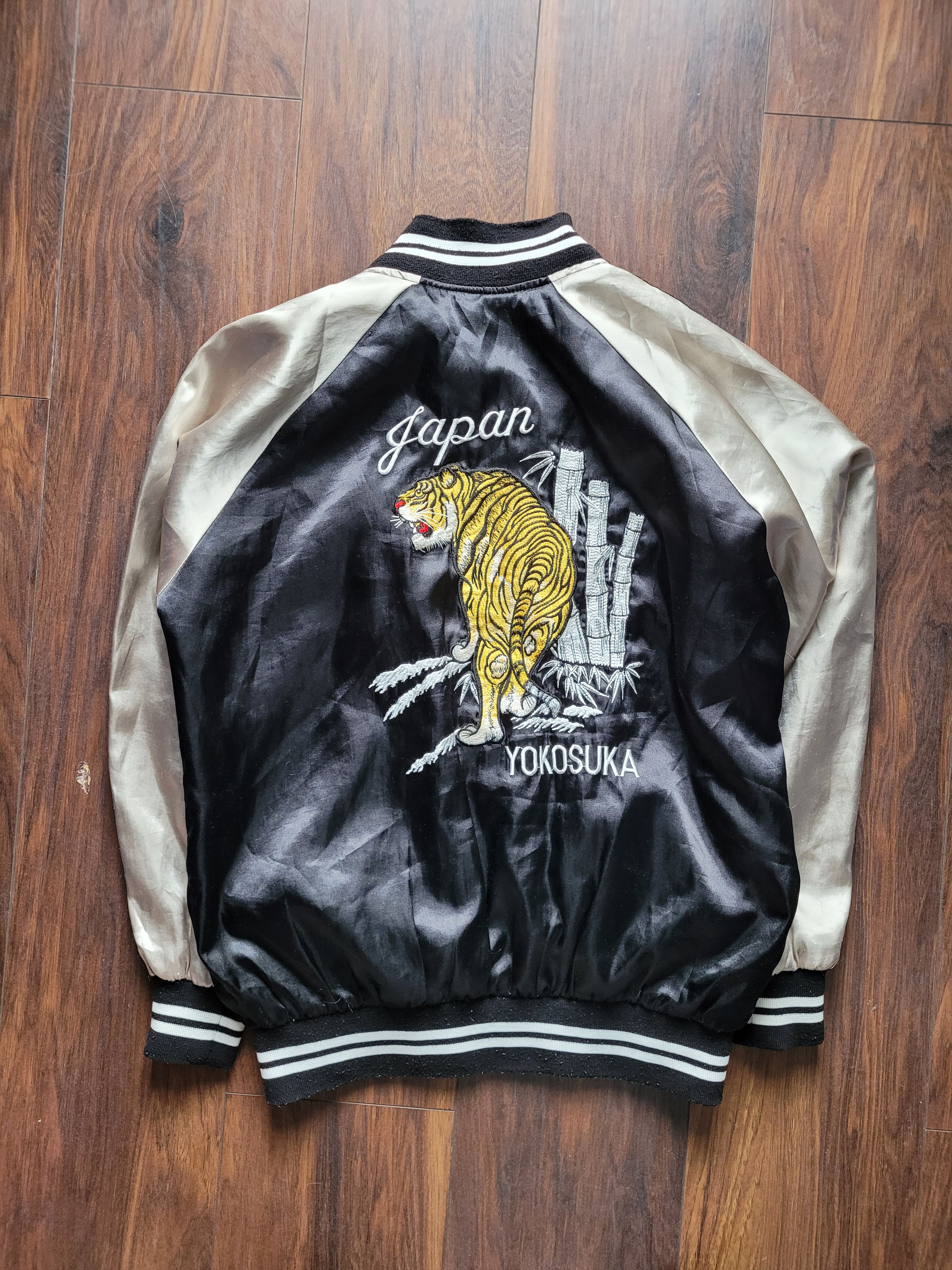 image of Sukajan Souvenir Jacket x Vintage Souvenir Tiger Motive Japan Satin Jacket in Black (Size Medium)