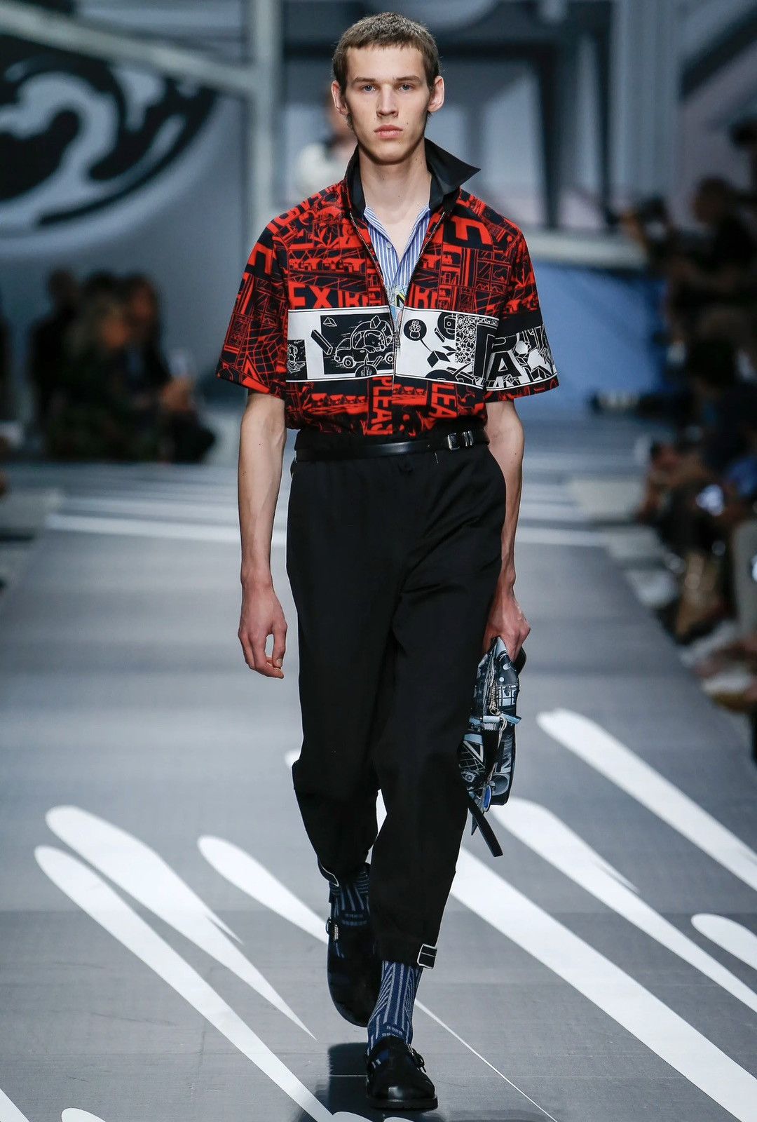 Prada Comic Zip Up Shirt Spring 2018 Size US L / EU 52-54 / 3 - 1 Thumbnail