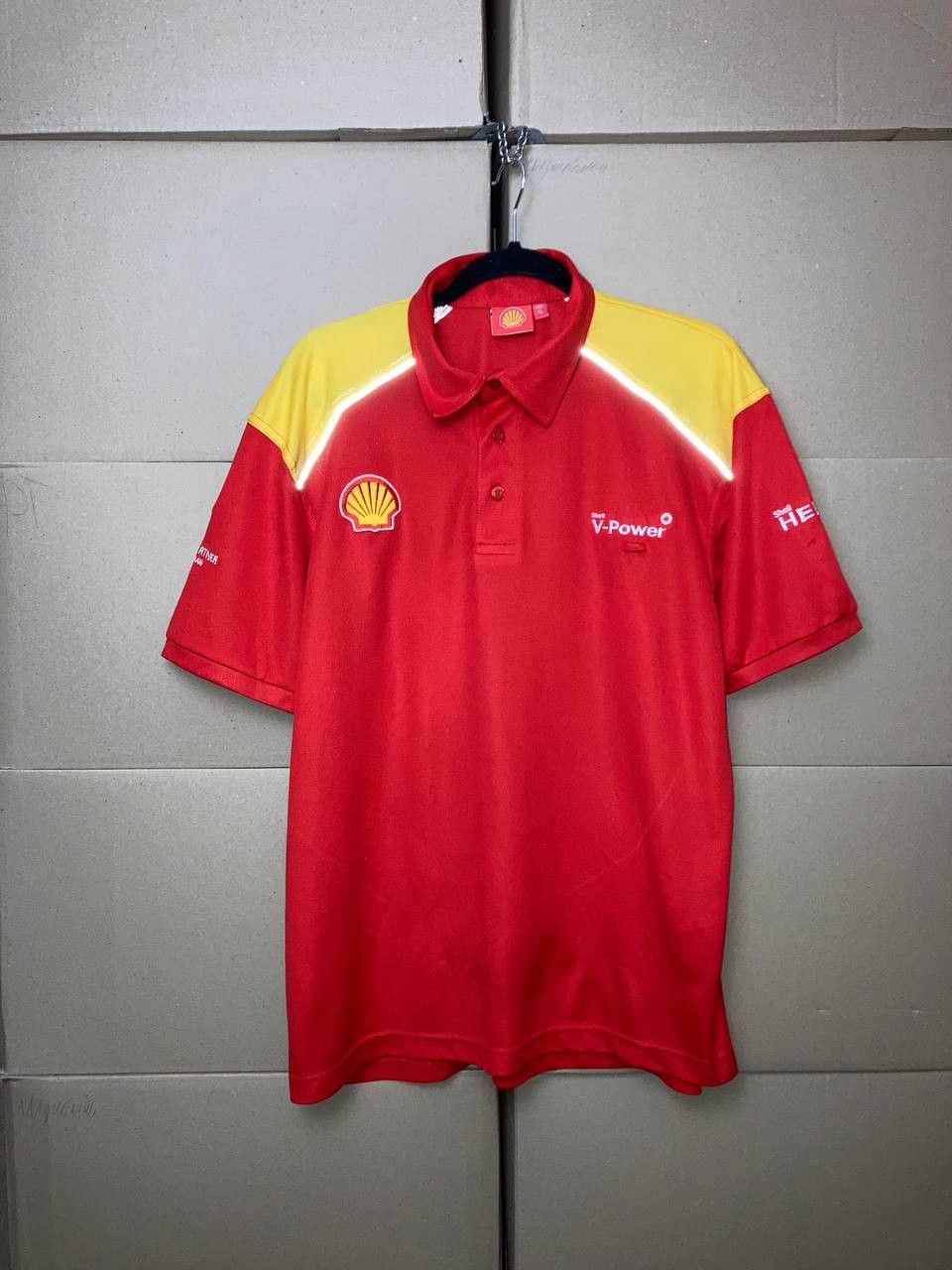 Ferrari SHELL HELIX V-POWER FERRARI POLO SHIRT RASING FORMULA 1 UNO Size US XL / EU 56 / 4 - 1 Thumbnail
