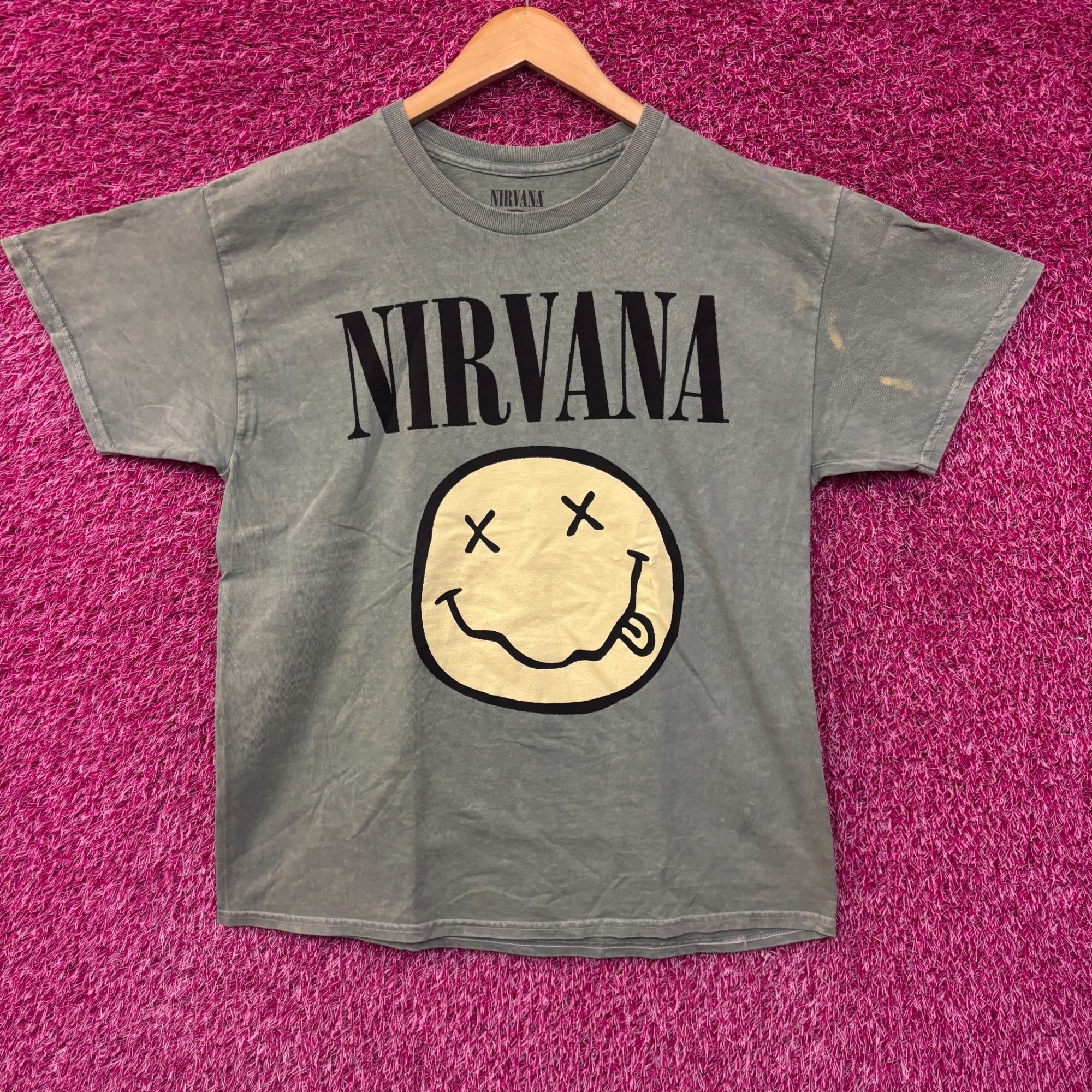Nirvana Nirvana Nevermind Smiley Face tshirt size large Size US L / EU 52-54 / 3 - 1 Thumbnail