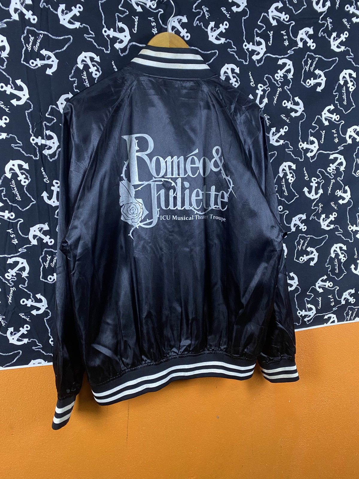 Vintage Vintage Romeo & Juliette ICU Musical Theater Troupe Satin Size US L / EU 52-54 / 3 - 11 Thumbnail