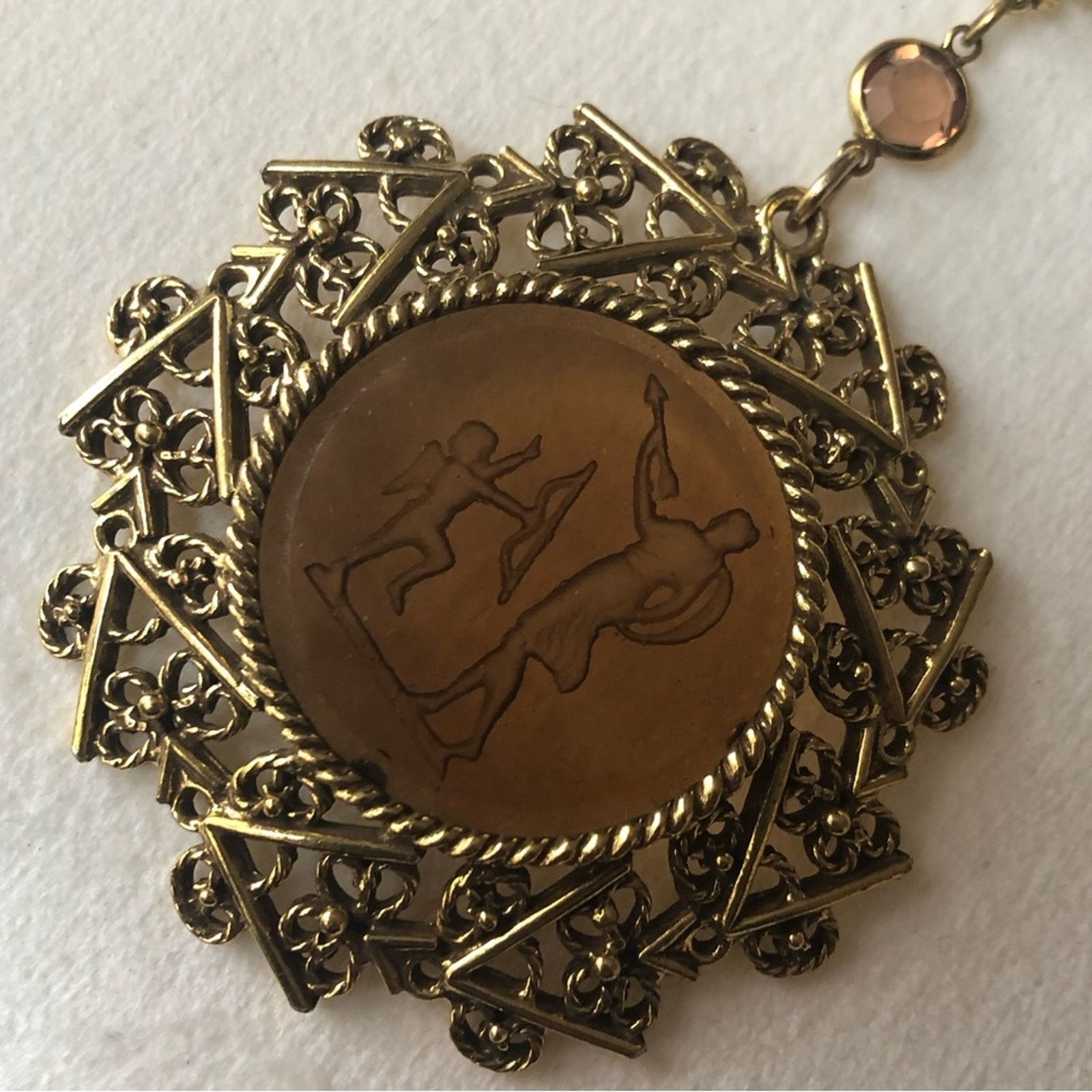 Vintage Vintage Goldette large glass intaglio Cupid cameo necklace Size ONE SIZE - 8 Thumbnail