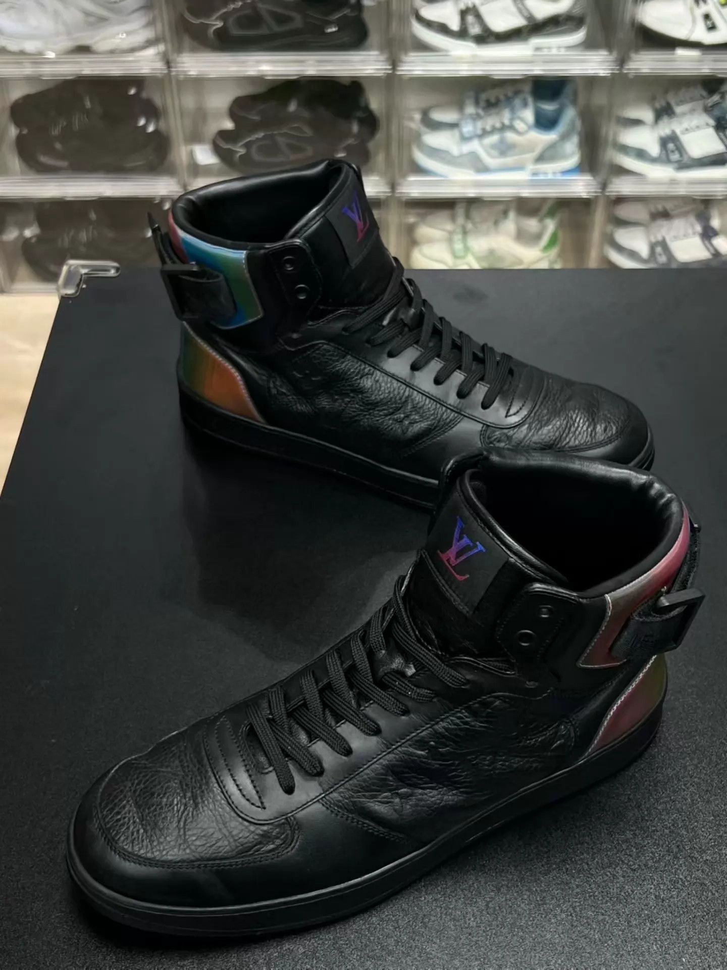 Louis Vuitton LV RIVOLI Monogram high-top black size 42 Size US 9 / EU 42 - 1 Thumbnail