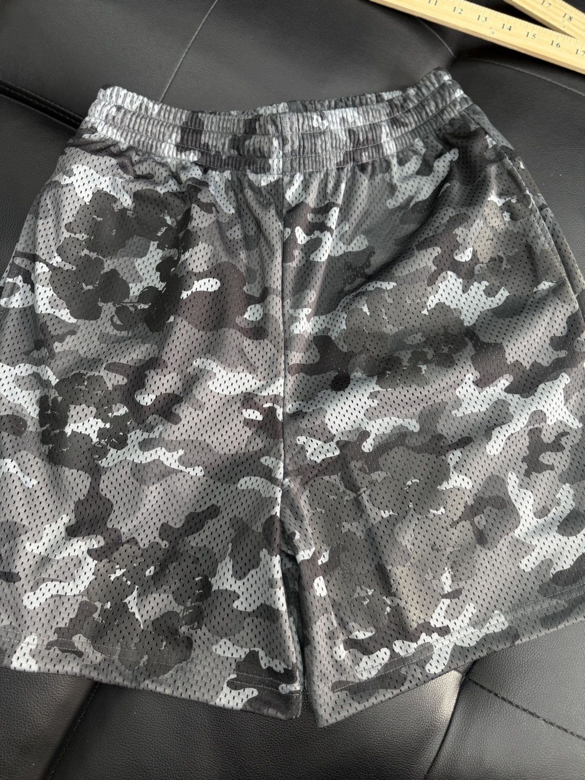 DENIM TEARS Denim Tears Mesh Summer Shorts Black Camo Size Small (NEW) Size US 29 - 1 Thumbnail