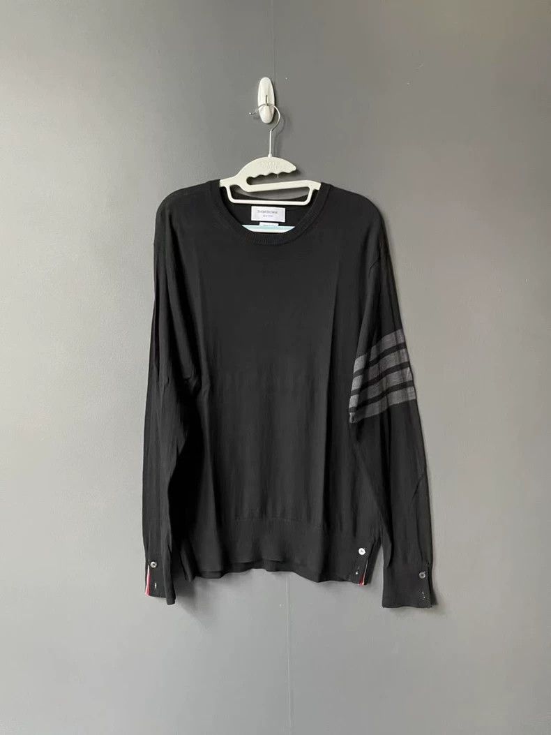 Thom Browne Thom Browne size4 Black four stripe wool knit sweater Size US XL / EU 56 / 4 - 1 Thumbnail