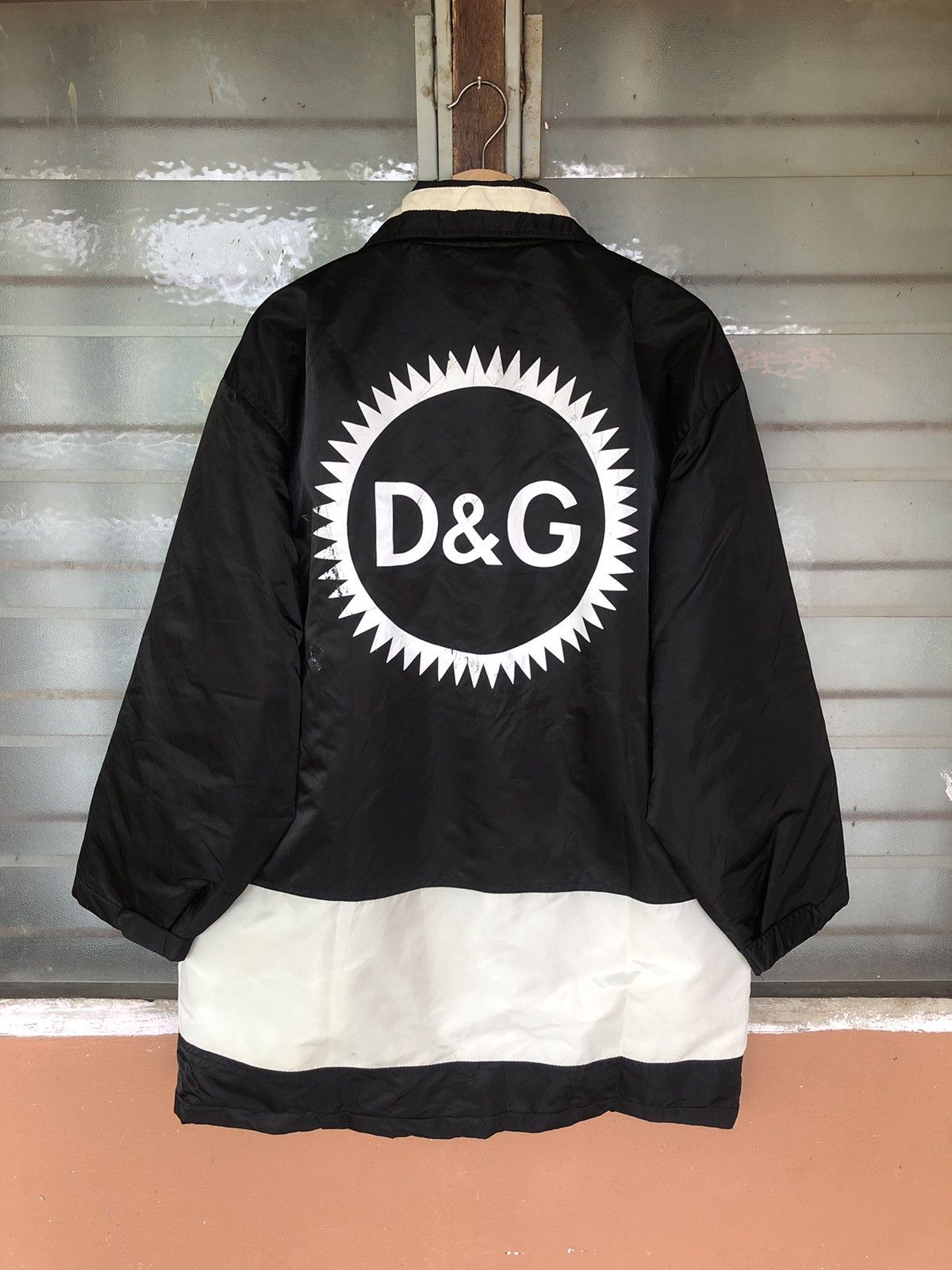 Dolce & Gabbana Vintage Dolce and Gabbana Winter Jacket Size US XL / EU 56 / 4 - 6 Thumbnail