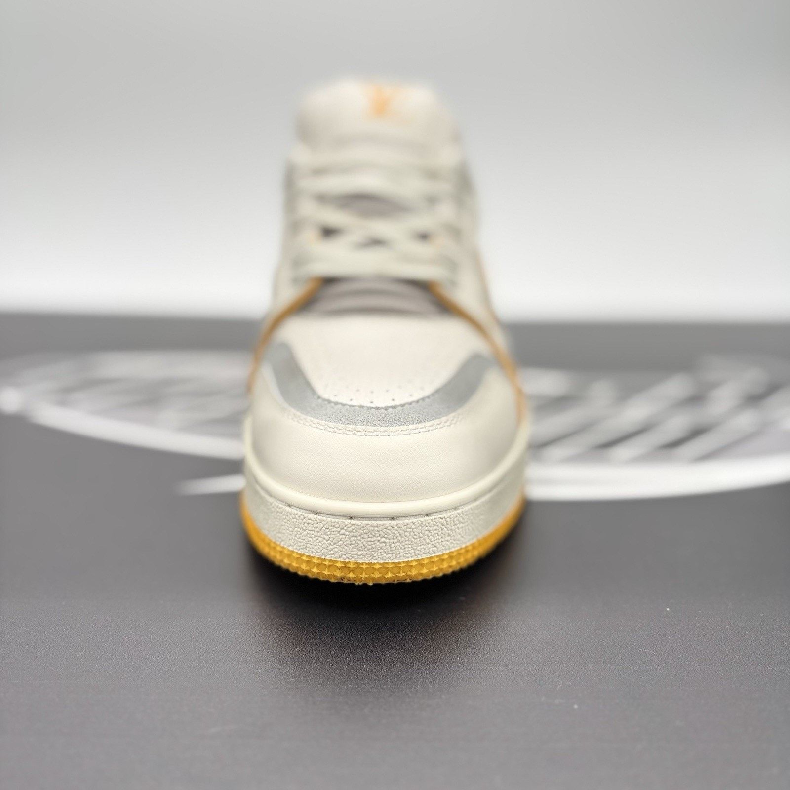 Louis Vuitton Louis Vuitton Trainer ' White Yellow ' | GOOD CONDITION! Size US 7.5 / EU 40-41 - 15 Thumbnail