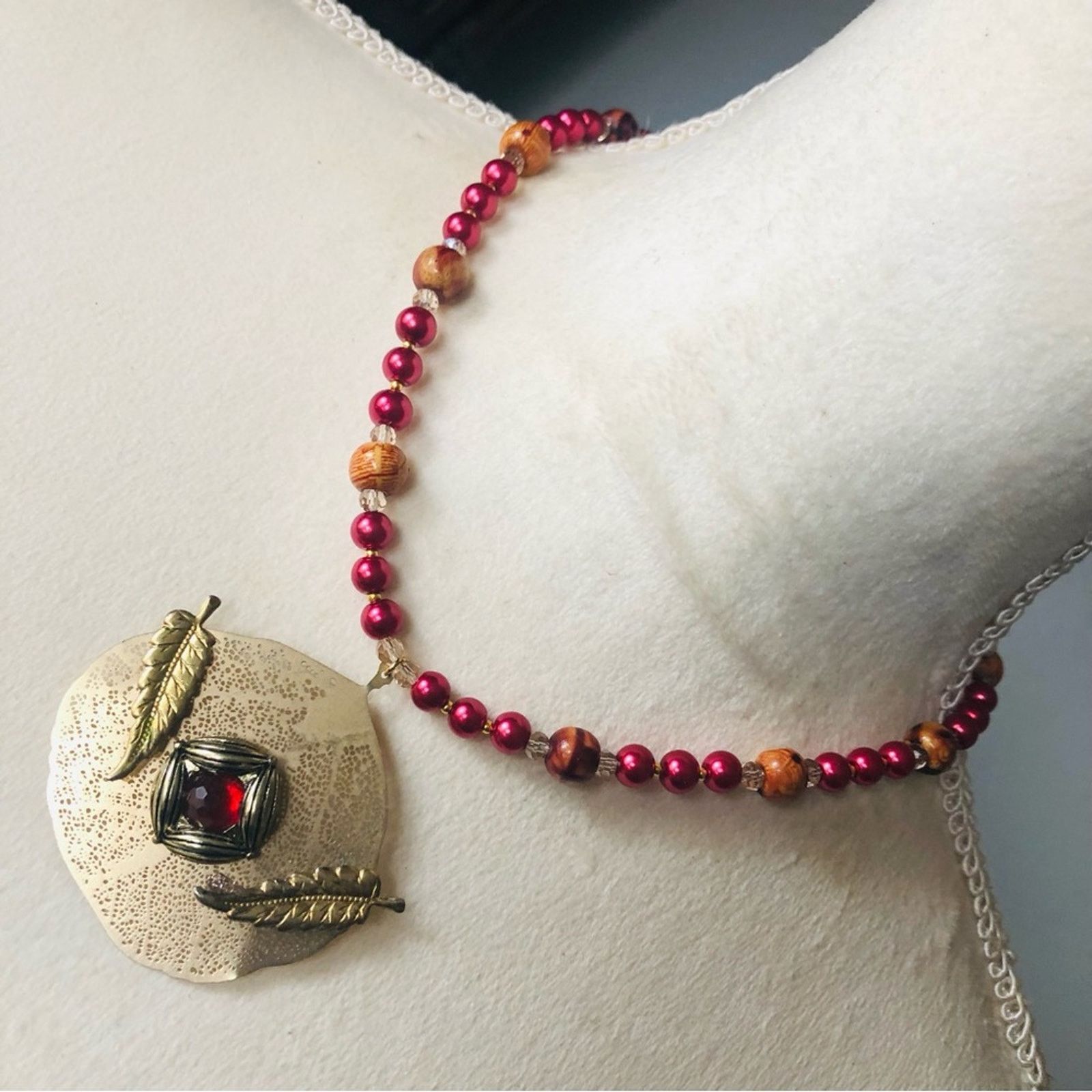 Handmade Handcrafted repurpose gold leaf gem Pearl necklace Size ONE SIZE - 1 Thumbnail