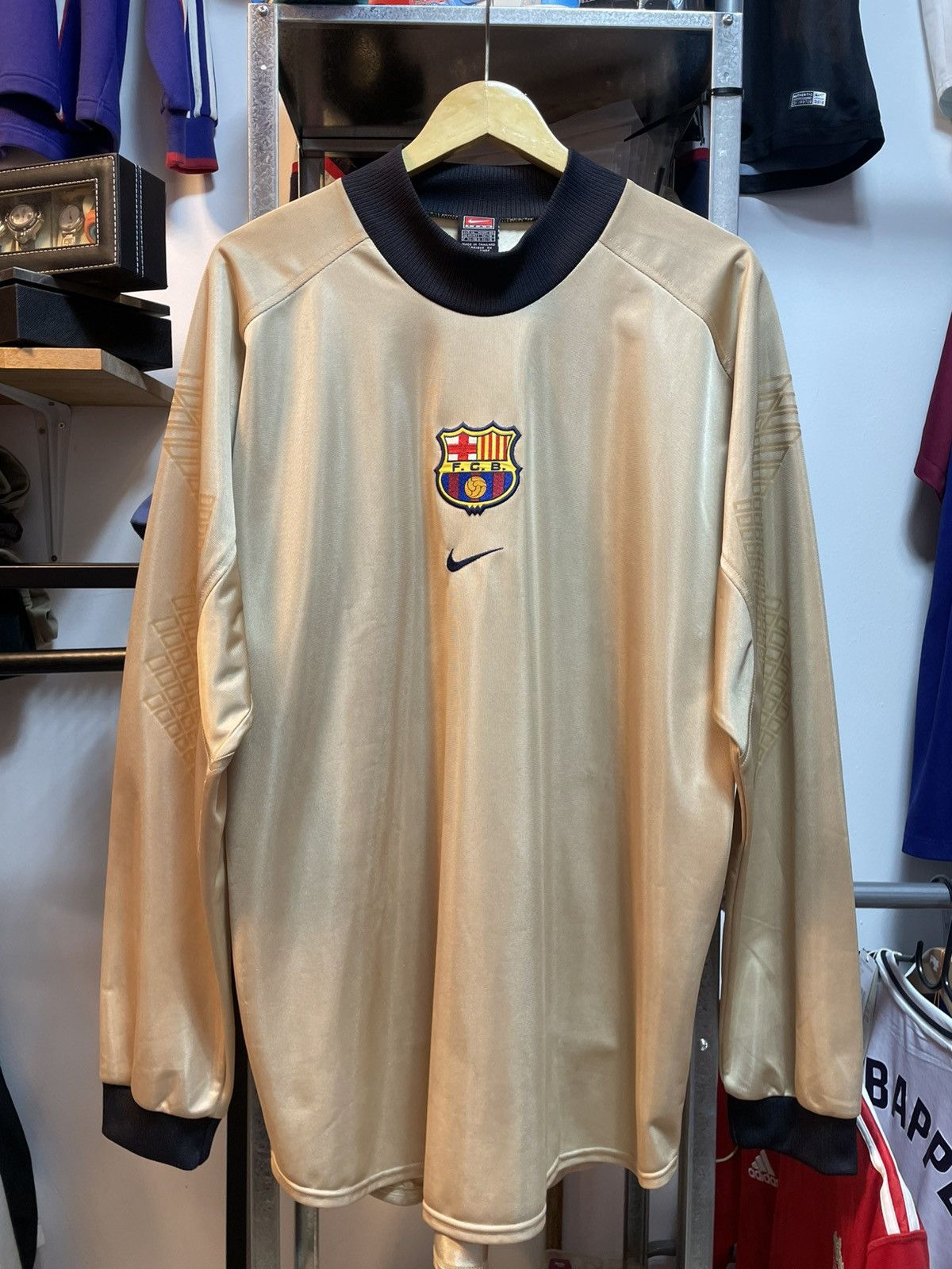 Nike × Vintage Vintage 2002-2003 FC Barcelona Goalkeeper Kit Size US XL / EU 56 / 4 - 1 Thumbnail
