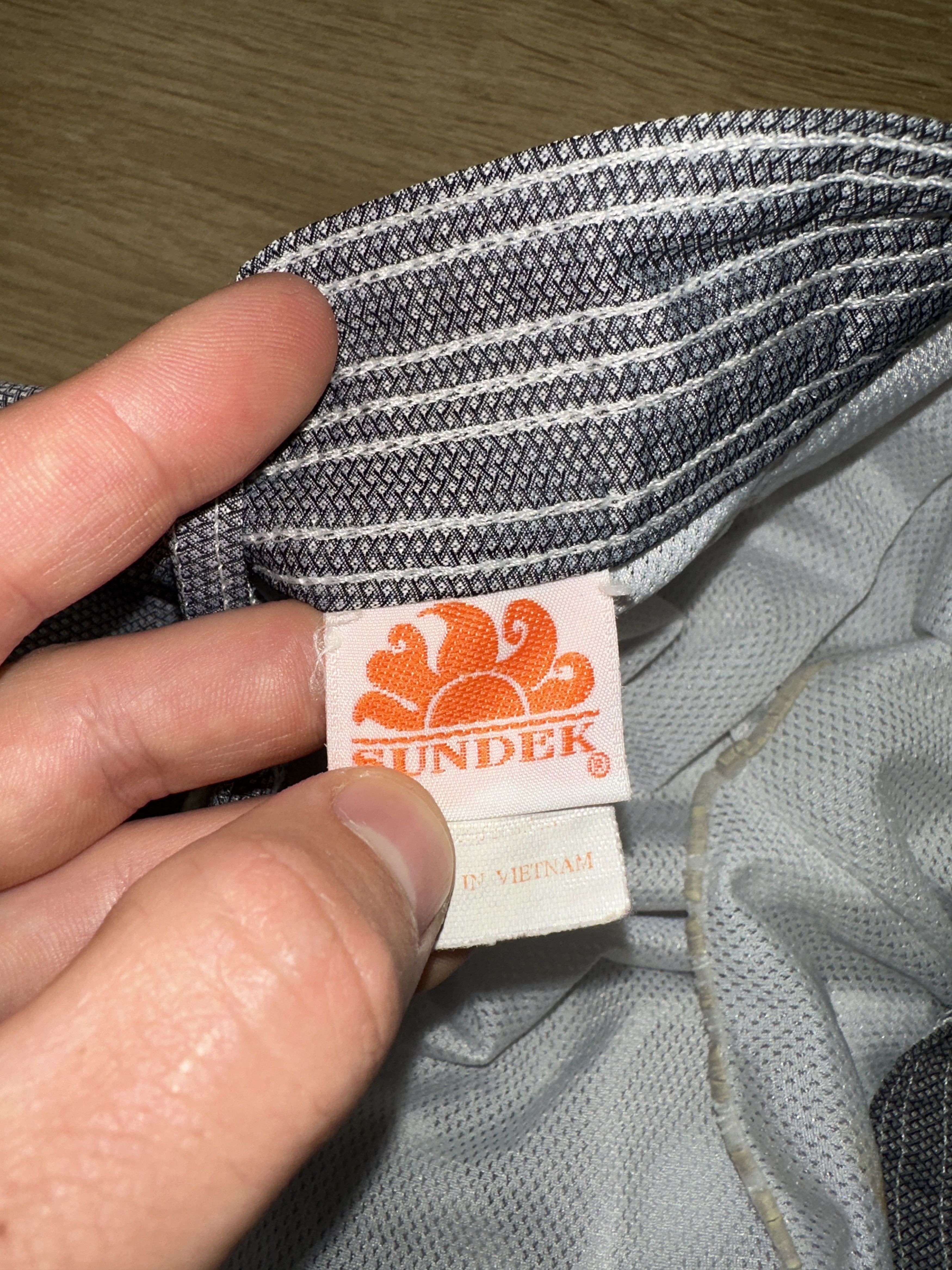 Sundek Vintage Knit Sundek 32 Rainbow Swim Shorts 32 Boardshorts Size US 32 / EU 48 - 3 Thumbnail