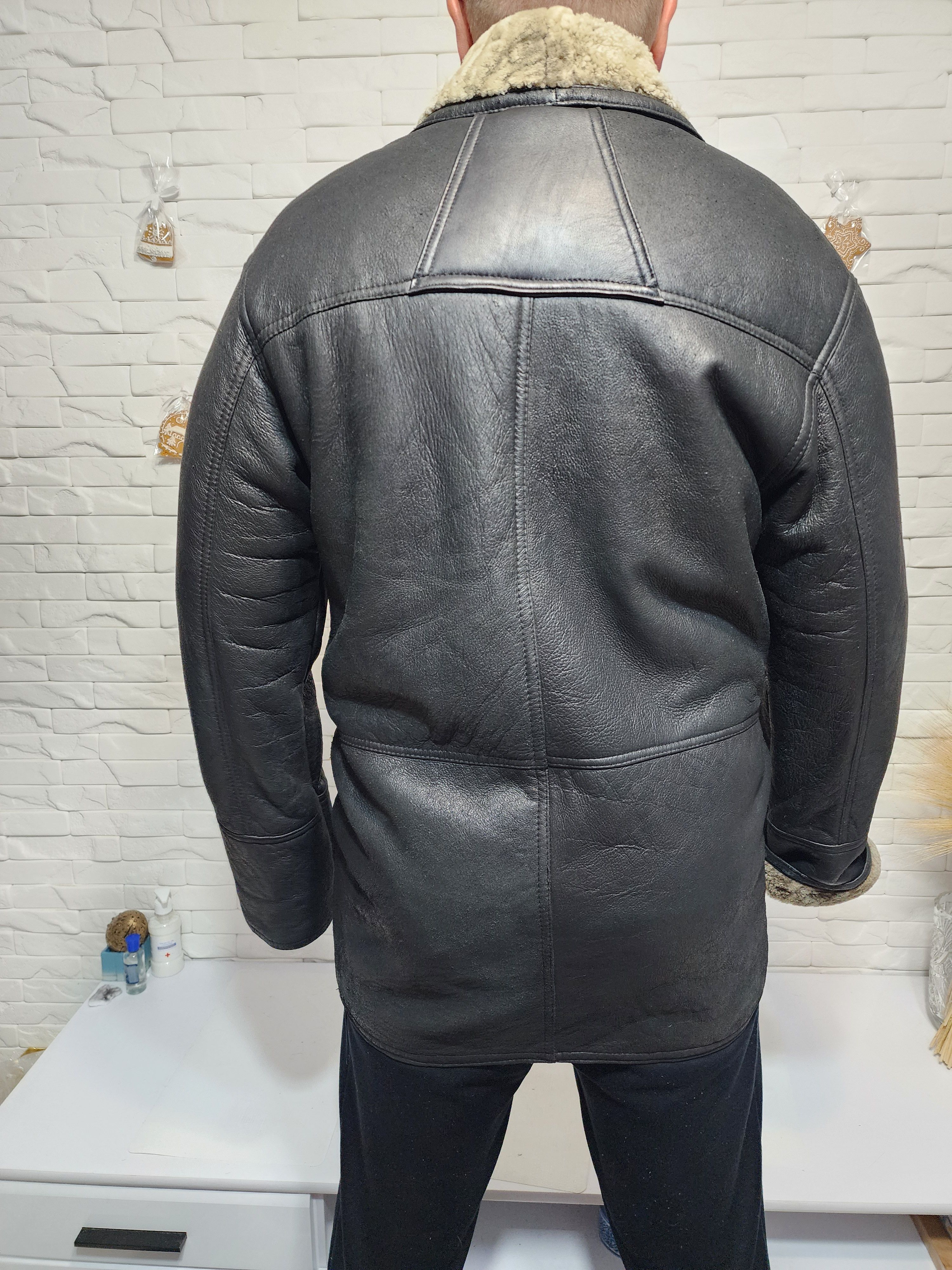 Furla Black Sheepskin Coat: Fur Collar, Button Front Size US L / EU 52-54 / 3 - 4 Thumbnail