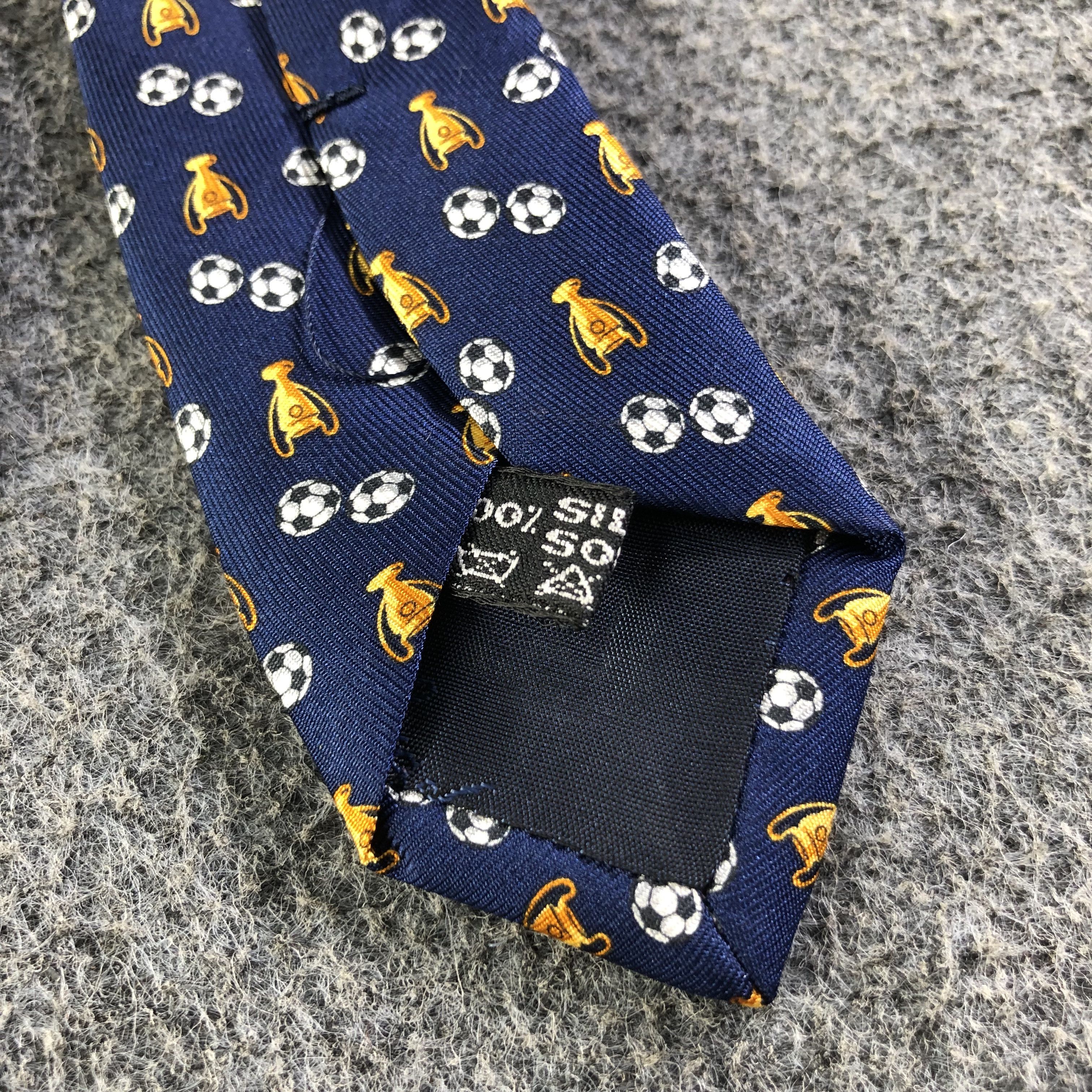 Salvatore Ferragamo × Vintage Salvatore Ferragamo Football Silk Neck Tie T118 Size ONE SIZE - 6 Thumbnail