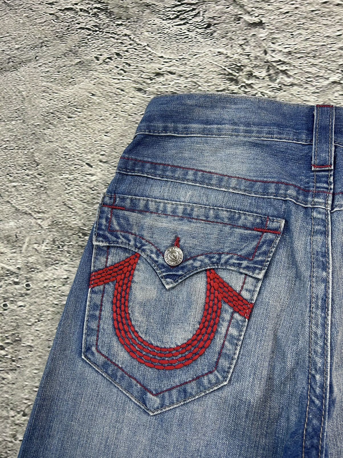 True Religion True Religion vintage blue jeans straight red logo Y2K Size US 31 - 3 Thumbnail