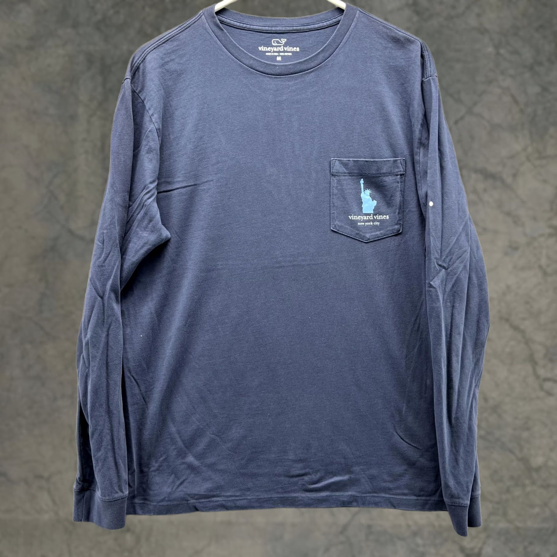 Vineyard Vines VINEYARD VINES Shirt Mens M Blue Long Sleeve NYC Pocket Graphic Tee Tagless Size US M / EU 48-50 / 2 - 1 Thumbnail