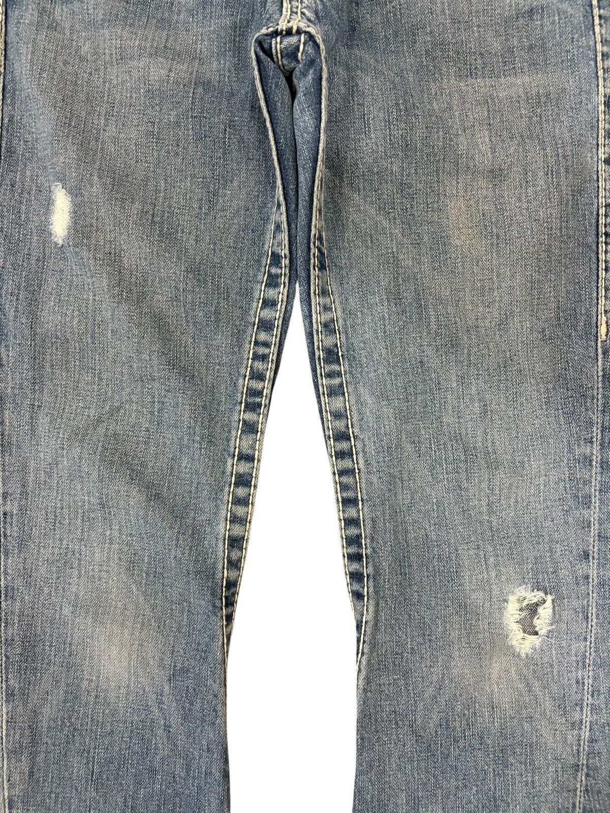 True Religion Vintage True Religion Joey Big T Distressed Flare Jeans Size 28" / US 6 / IT 42 - 4 Thumbnail