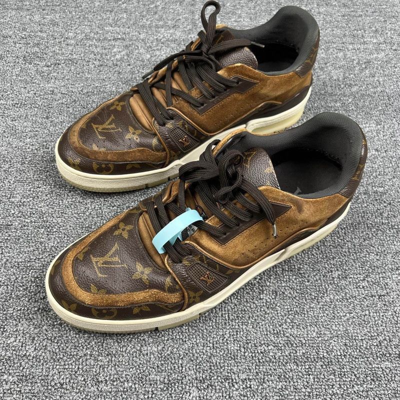 Louis Vuitton Stylish Brown Low-Top Trainers -