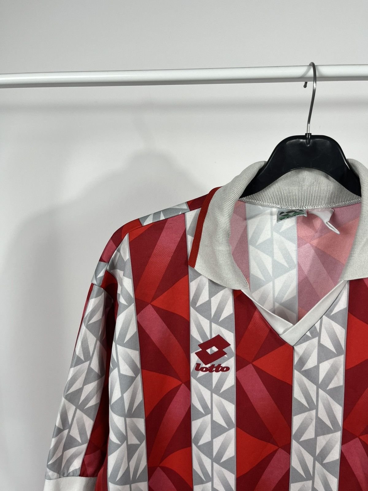 Lotto Sport Vintage Lotto Calcio Italia Red Geometric Soccer Jersey Size US XL / EU 56 / 4 - 3 Thumbnail