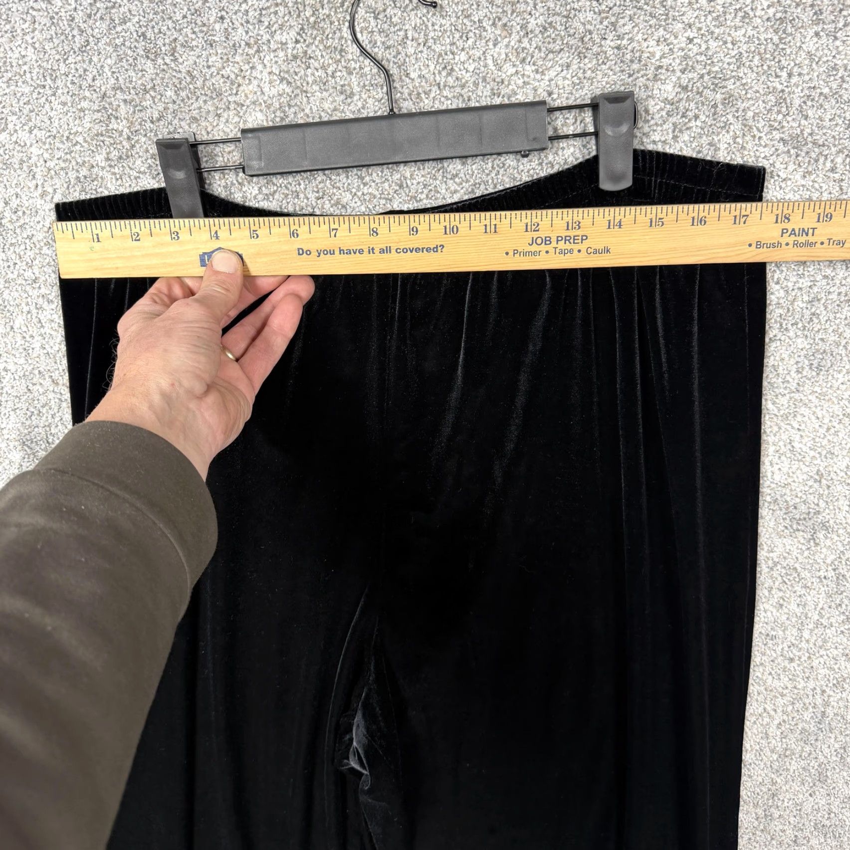 Vintage VINTAGE K&K Originals Dress Pants Womens 18W 35x28.5 Black Velvet Gothic USA Dress Pants Womens Plus Size 18W Black Velvet 90s Gothic Vintage Size 40" / US 18 - 2 Thumbnail