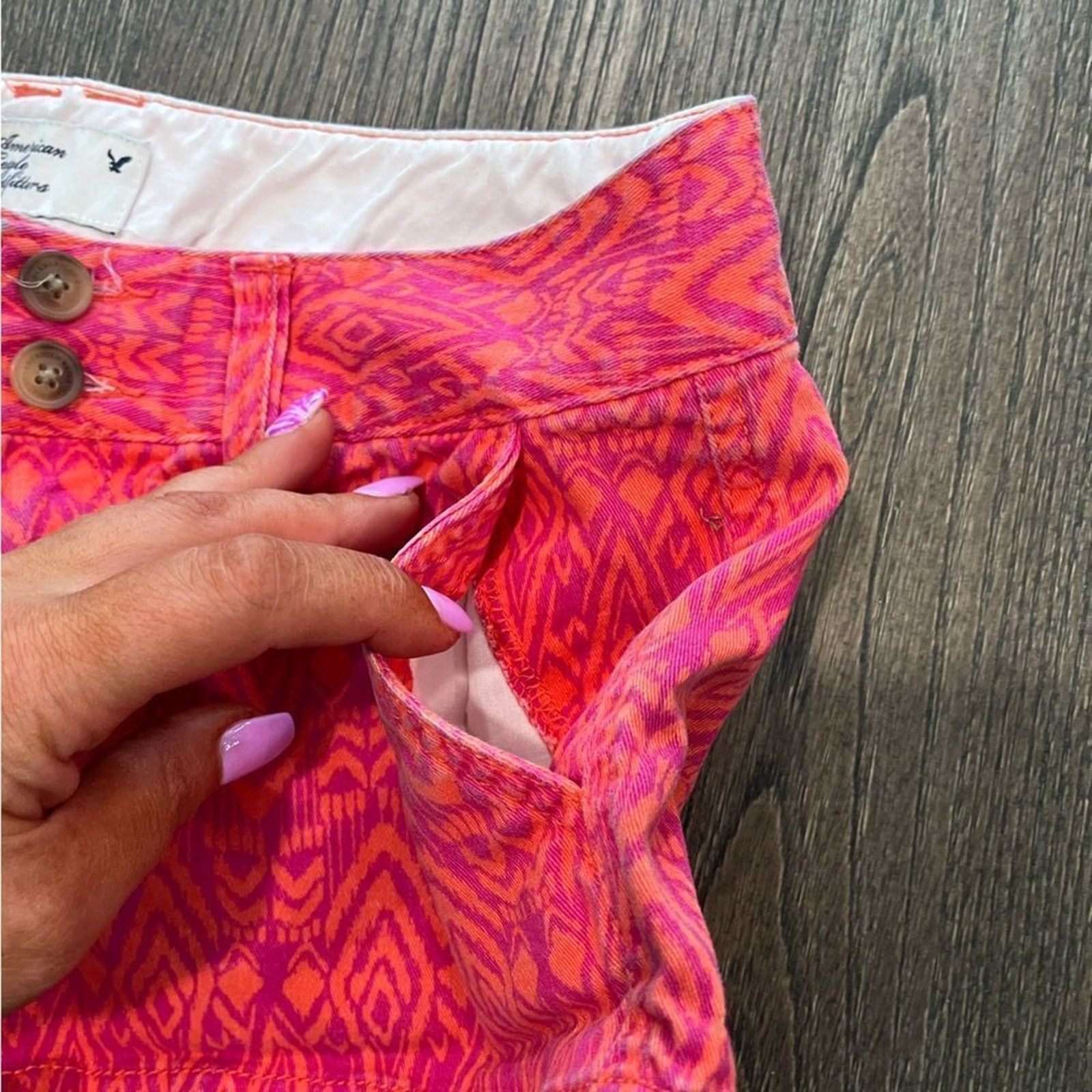 American Eagle Outfitters American Eagle Stretch Shorts Pink Orange Aztec Print Size 0 Size 25" / US 0 / IT 36 - 6 Thumbnail