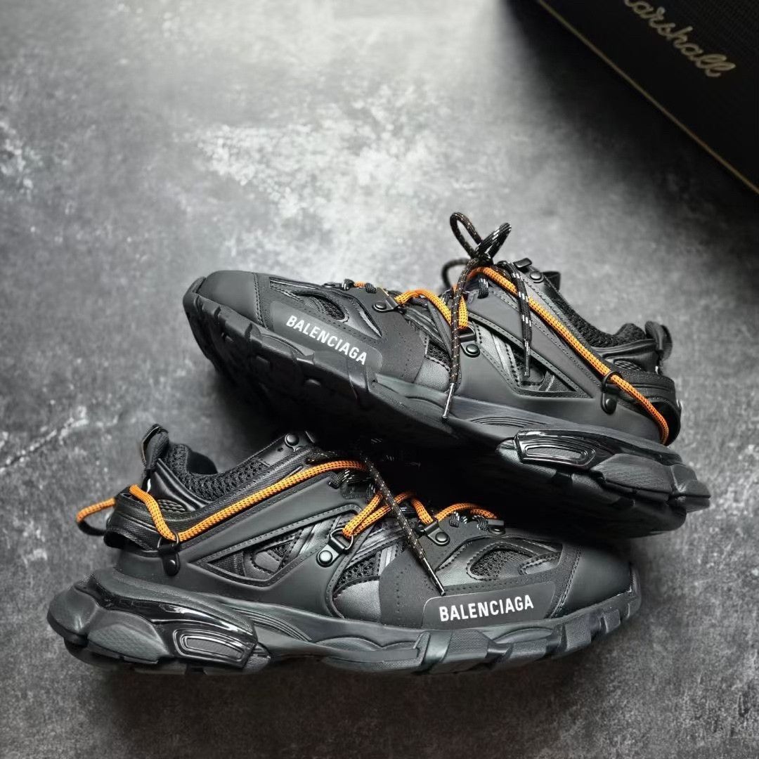 Balenciaga Balenciaga Black Lowtop Sneakers 43 Men Size US 10 / EU 43 - 1 Thumbnail