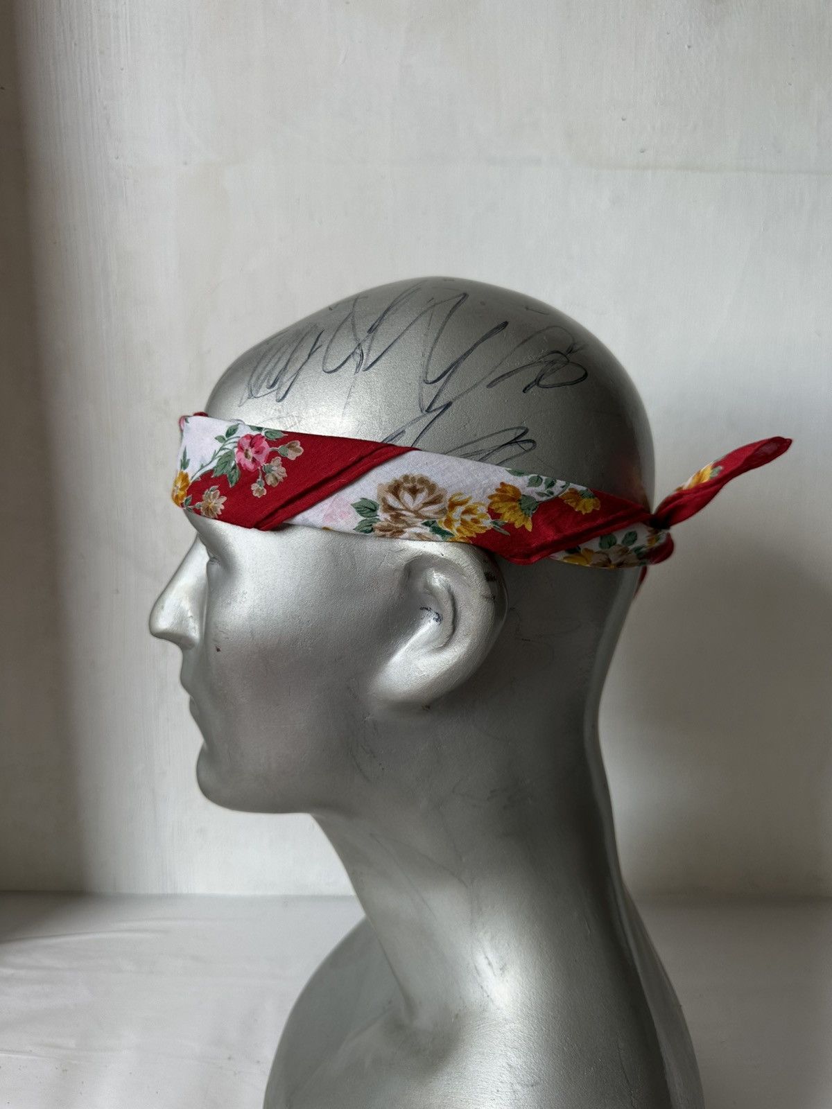 Vintage Vintage YSL Handkerchief/ Neckerchief/ Bandana Size ONE SIZE - 19 Thumbnail