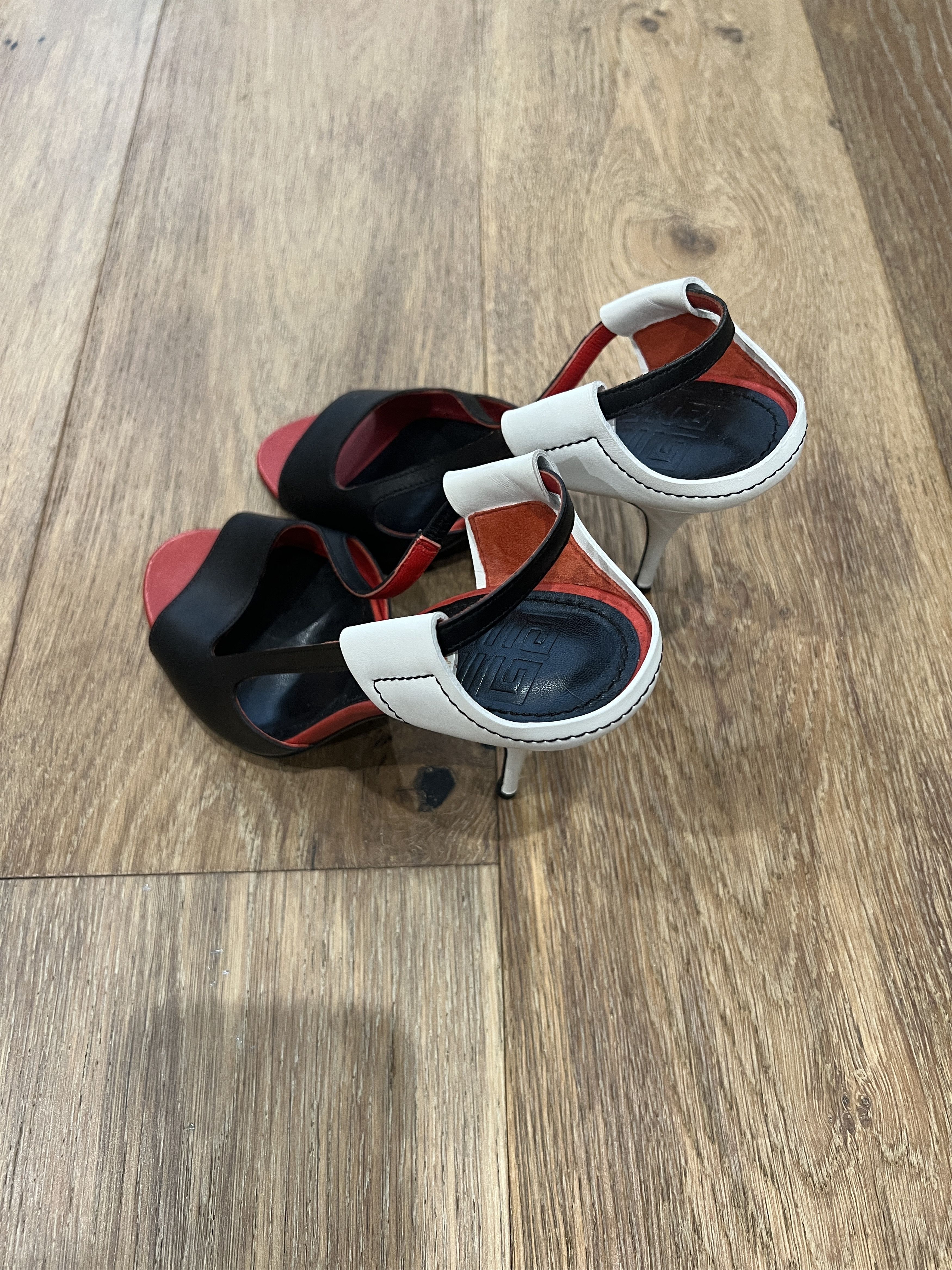 Givenchy RARE GIVENCHY ARCHIVAL HEELS Size US 8 / IT 38 - 3 Thumbnail