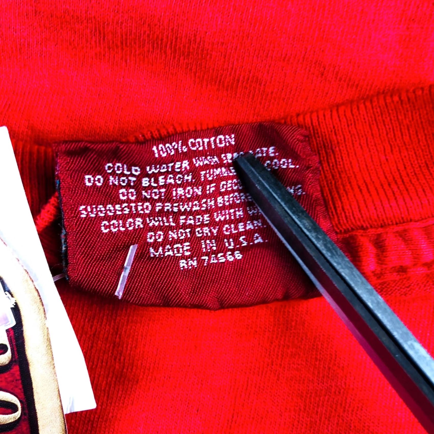 Marlboro VINTAGE Marlboro Men's Crewneck S/S Pocket T-Shirt Red One Size Size US M / EU 48-50 / 2 - 6 Thumbnail