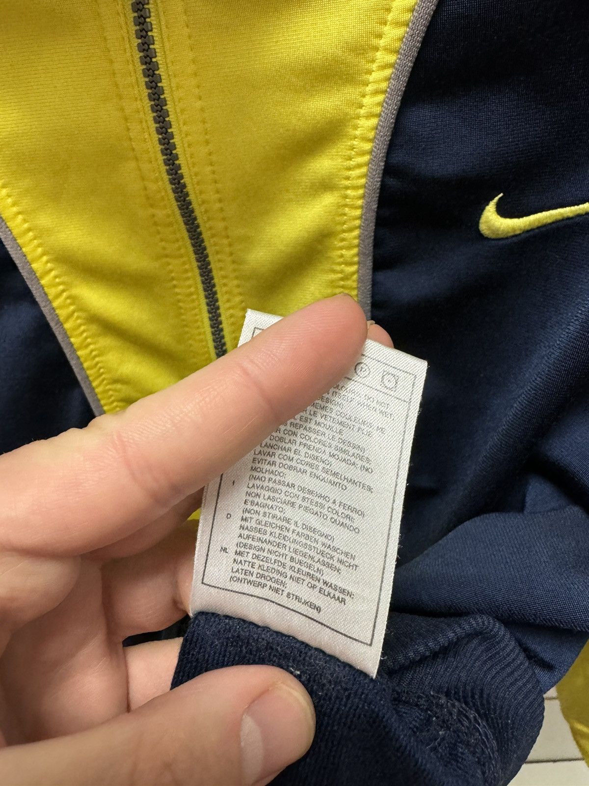Nike Nike vintage bomber fullzip 1990th M sz Size US M / EU 48-50 / 2 - 8 Thumbnail