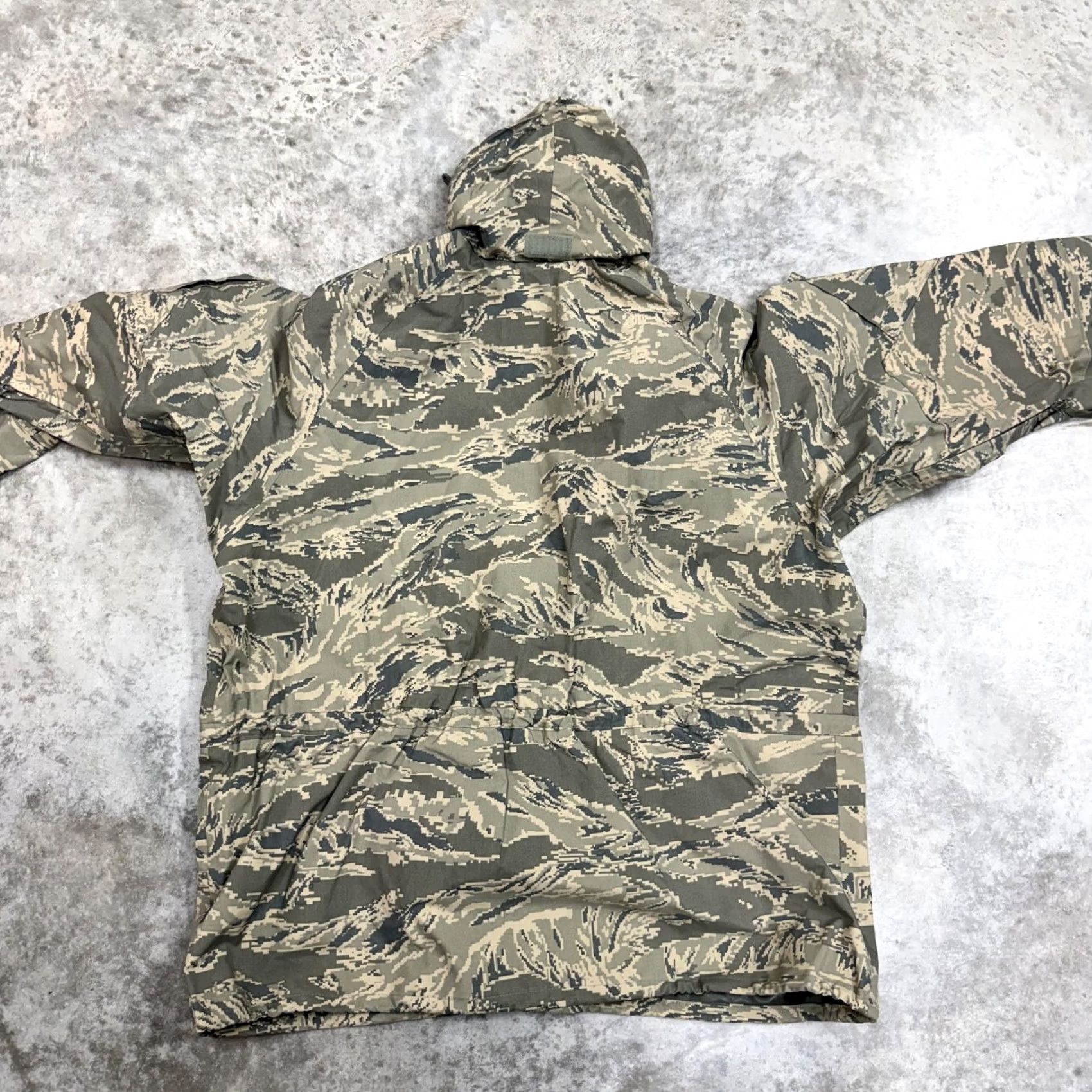 Propper Propper International Coat Parka XL Men Nylon Camouflage Hooded Waterproof Winter Mid-Length Military Outdoor Outdoor Camo Jacket Mens XL Parka Size US XL / EU 56 / 4 - 7 Thumbnail