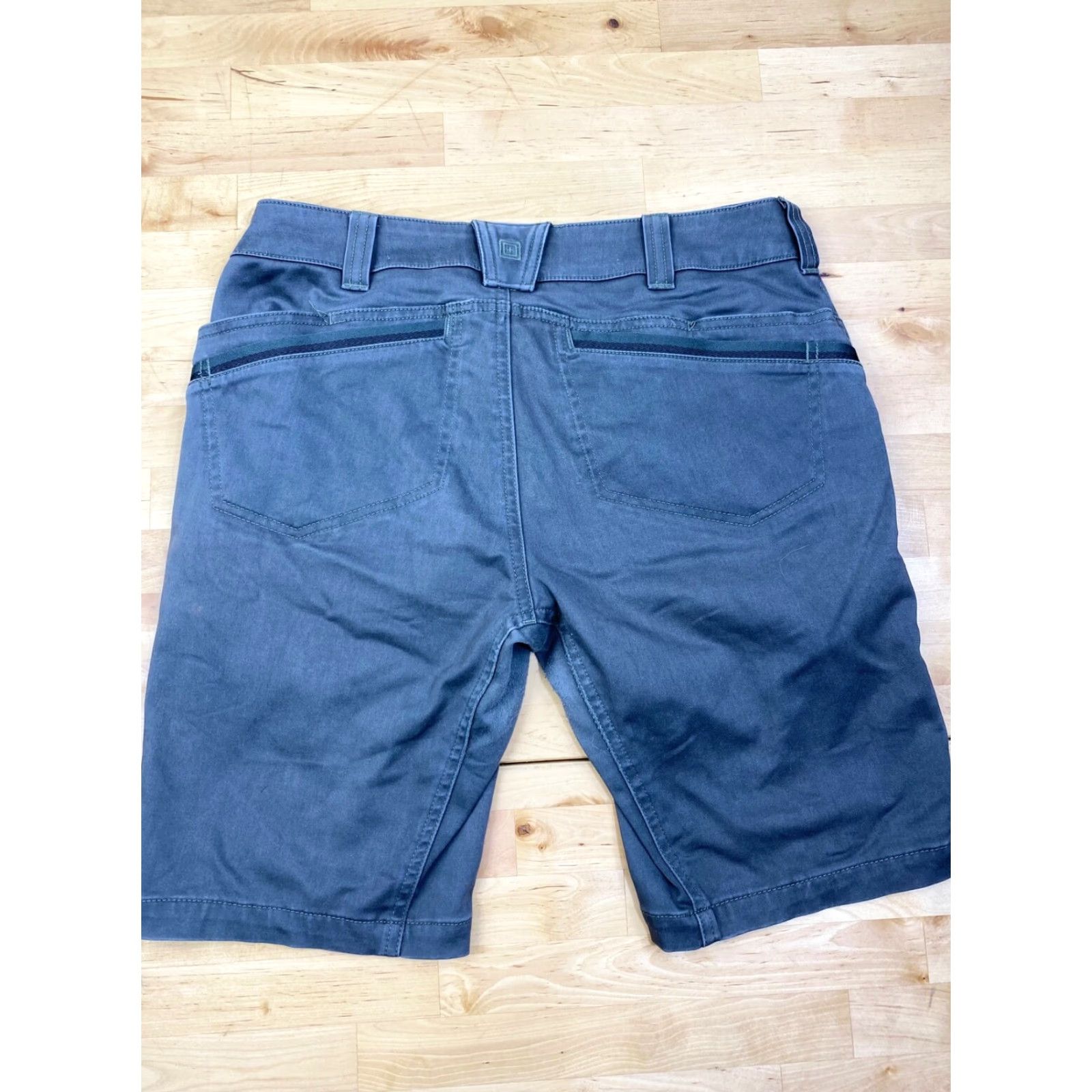 Olive Women's 5.11 Tactical Shorts Stretch Pockets Size 6 Olive Green DISTRESS #2283 Size 28" / US 6 / IT 42 - 2 Thumbnail