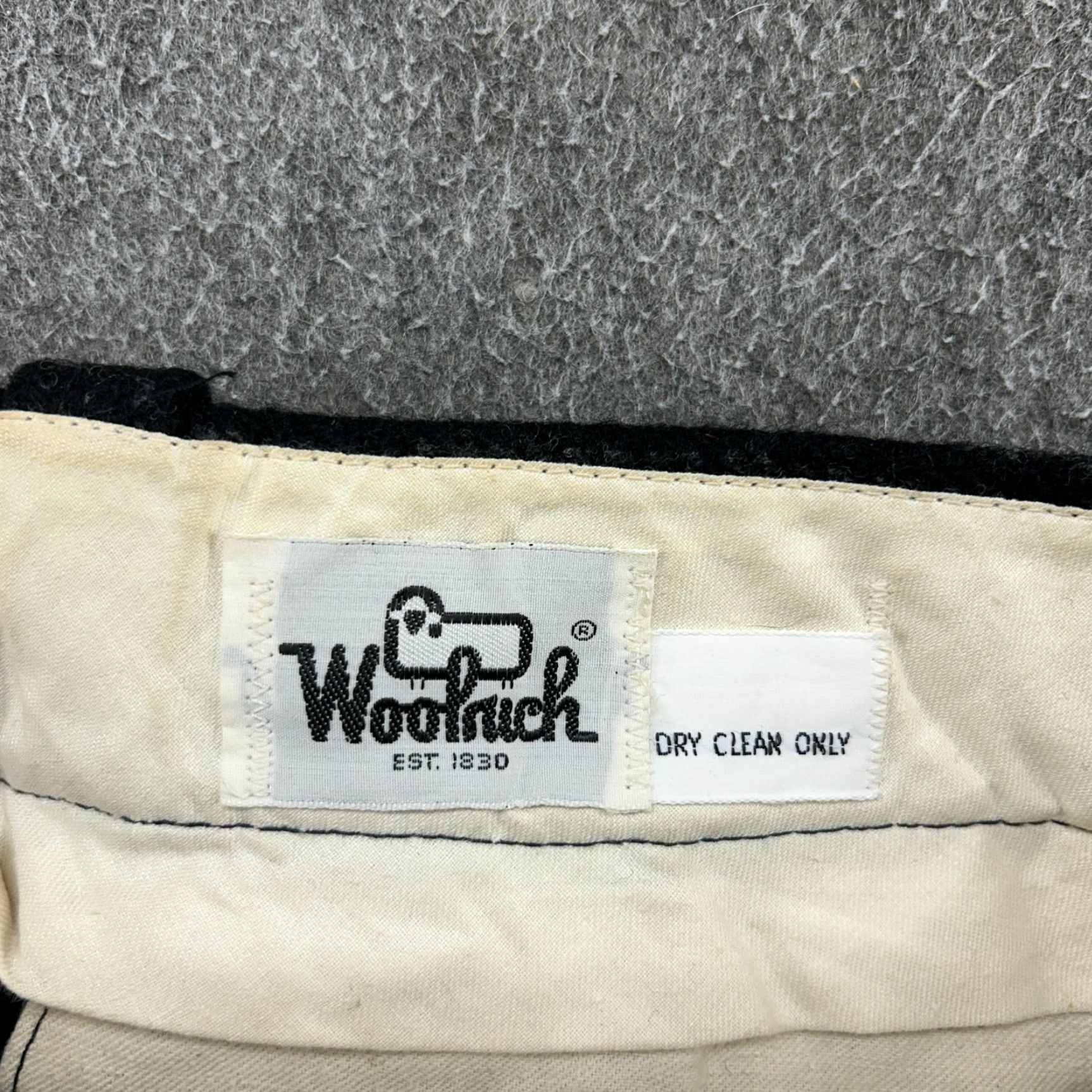 Vintage VINTAGE Woolrich Pants Mens 34x28 Black Wool Tweed Striped 80s 90s Chino Straight Front Pocket Regular 34in Size US 34 / EU 50 - 4 Thumbnail