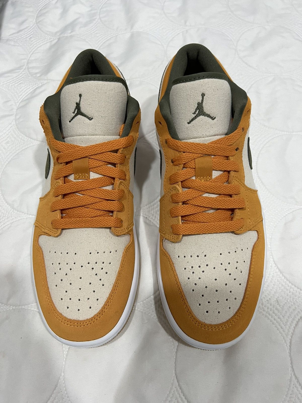 Jordan Brand Jordan 1 Low SE “Light Curry” Size US 9 / EU 42 - 4 Thumbnail
