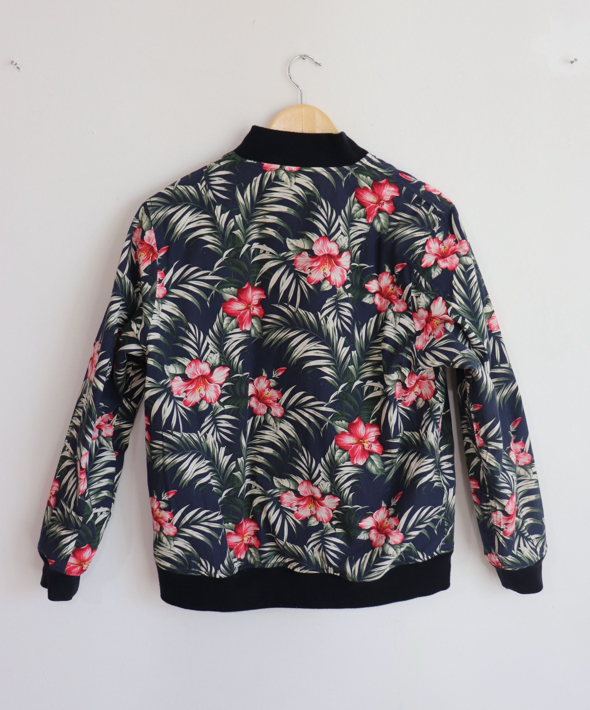 Wtaps WTAPS Reversible Floral Team Bomber Jacket Navy Men's JP M Size US M / EU 48-50 / 2 - 9 Thumbnail
